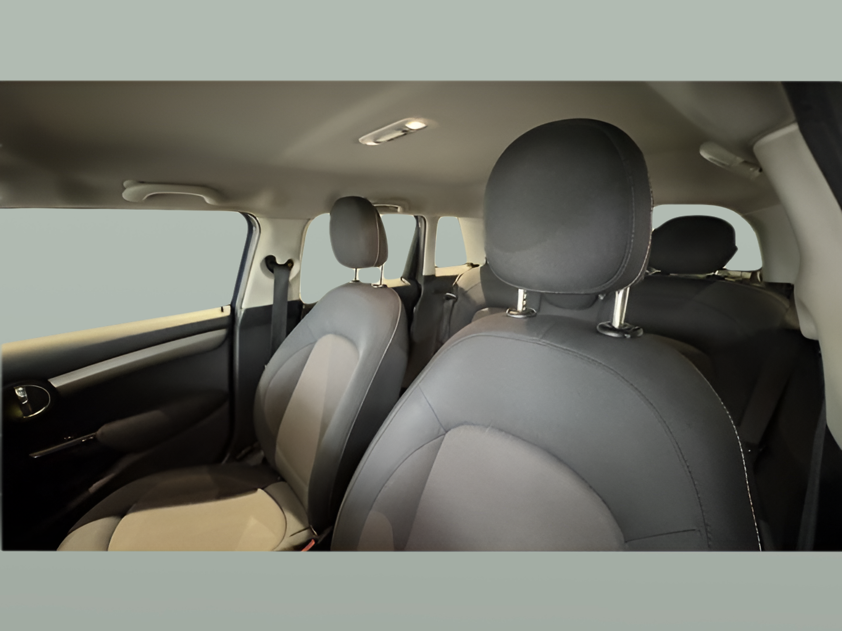 fotoG 18 del MINI MINI 5 Portas One D 70 kW (95 CV) 95cv Diesel de 2016 em Braga