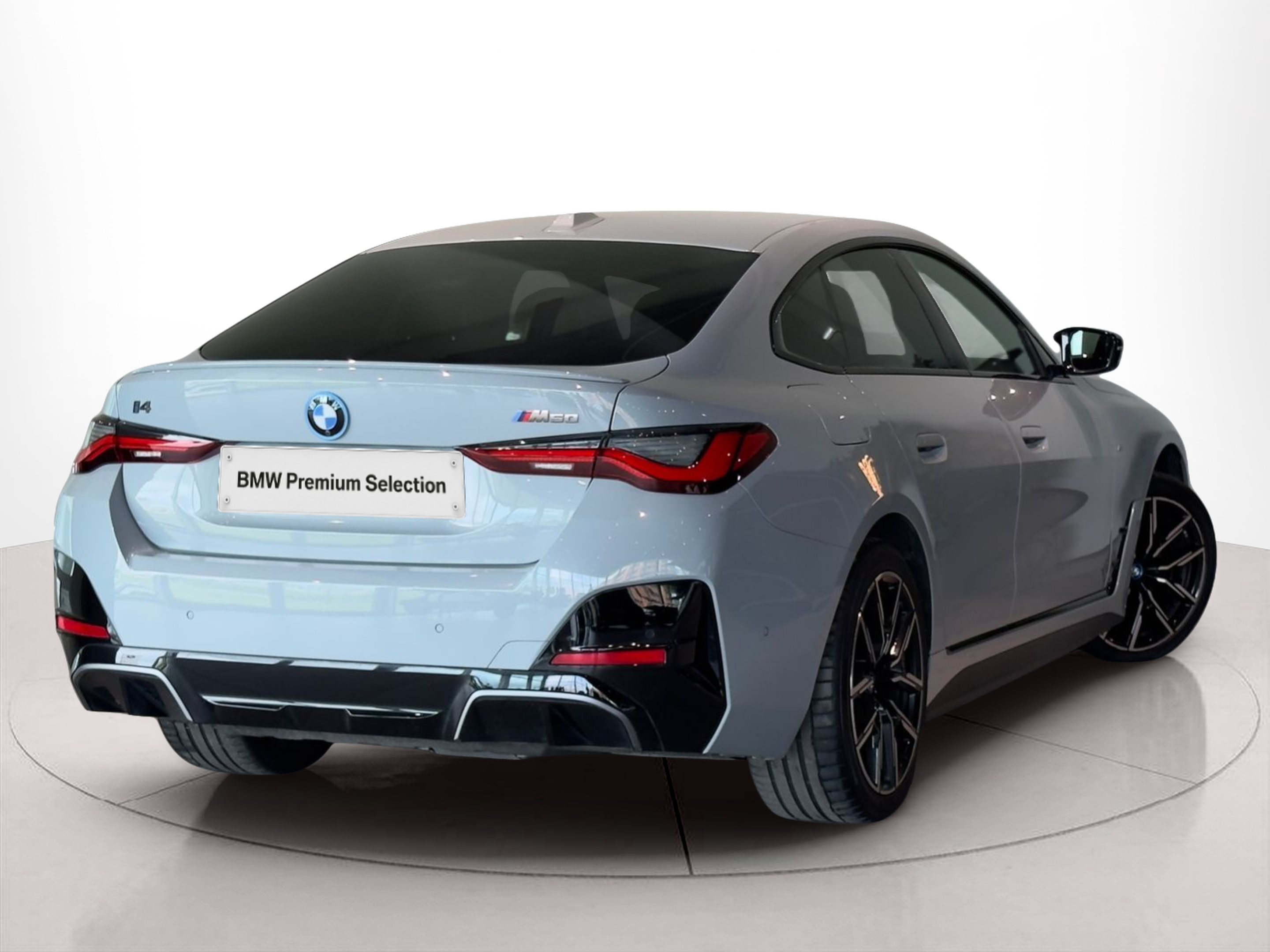 BMW i4 i4 M50 color Gris. Año 2023. 400KW(544CV). Elétrico. En concesionario BMcar Póvoa Varzim de Póvoa de Varzim