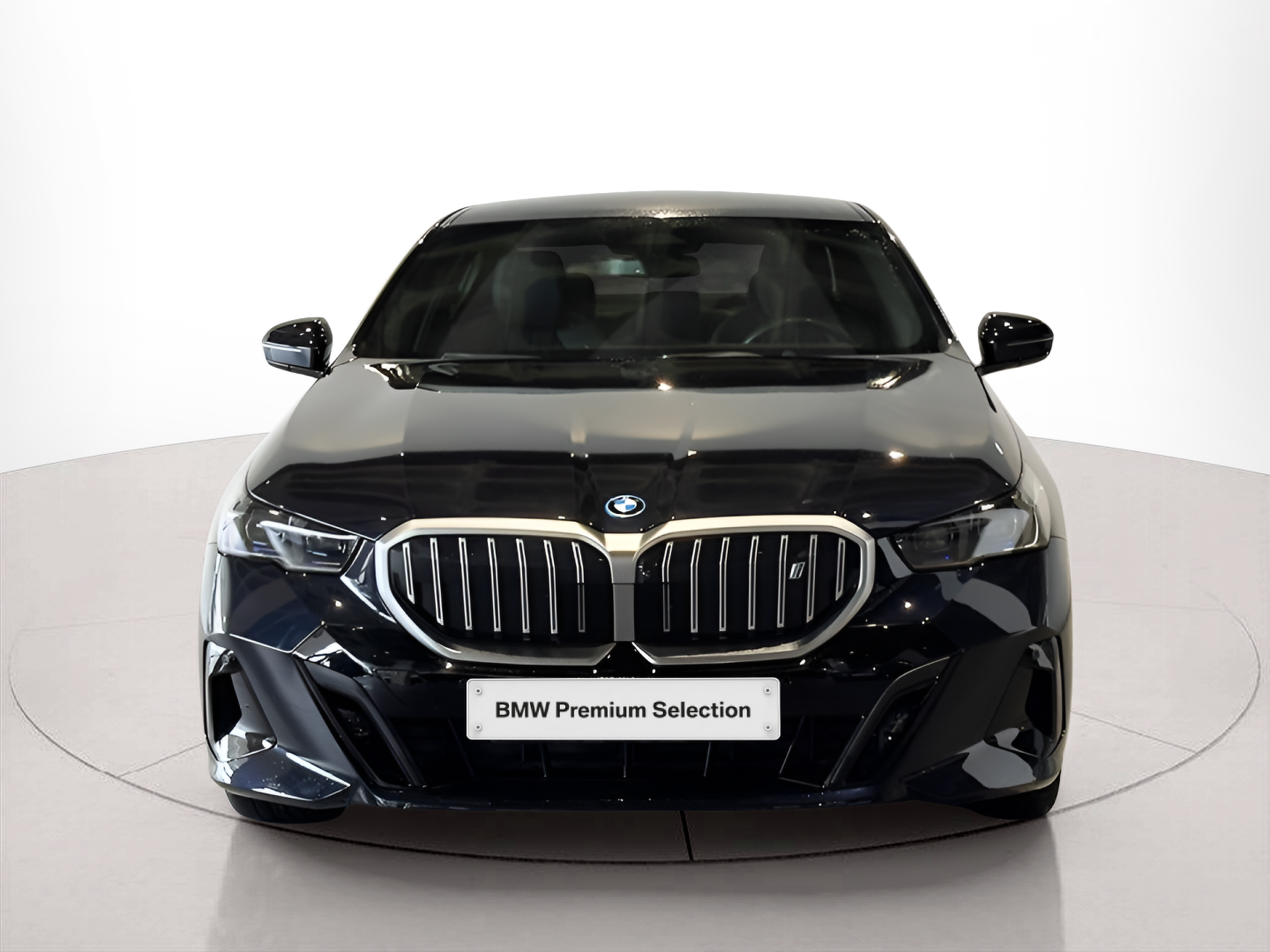 Fotos de BMW i5 eDrive40 color Negro. Año 2024. 250KW(340CV). Elétrico. En concesionario BMcar Braga de Braga