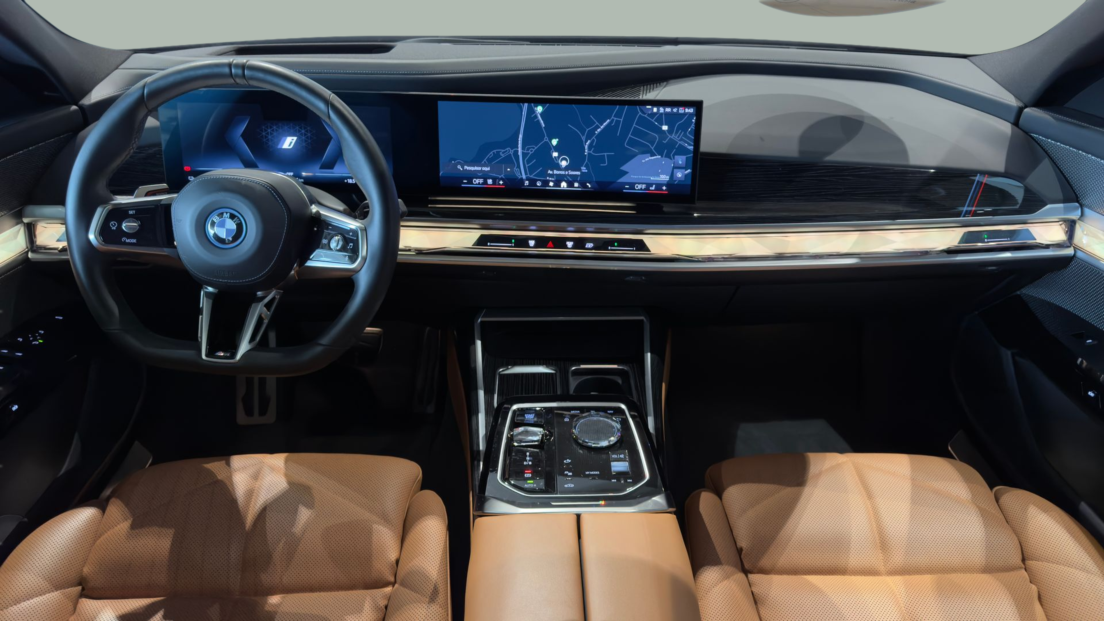 BMW I7 xDrive60 color Negro. Año 2023. 400KW(544CV). Elétrico. En concesionario BMcar Braga de Braga