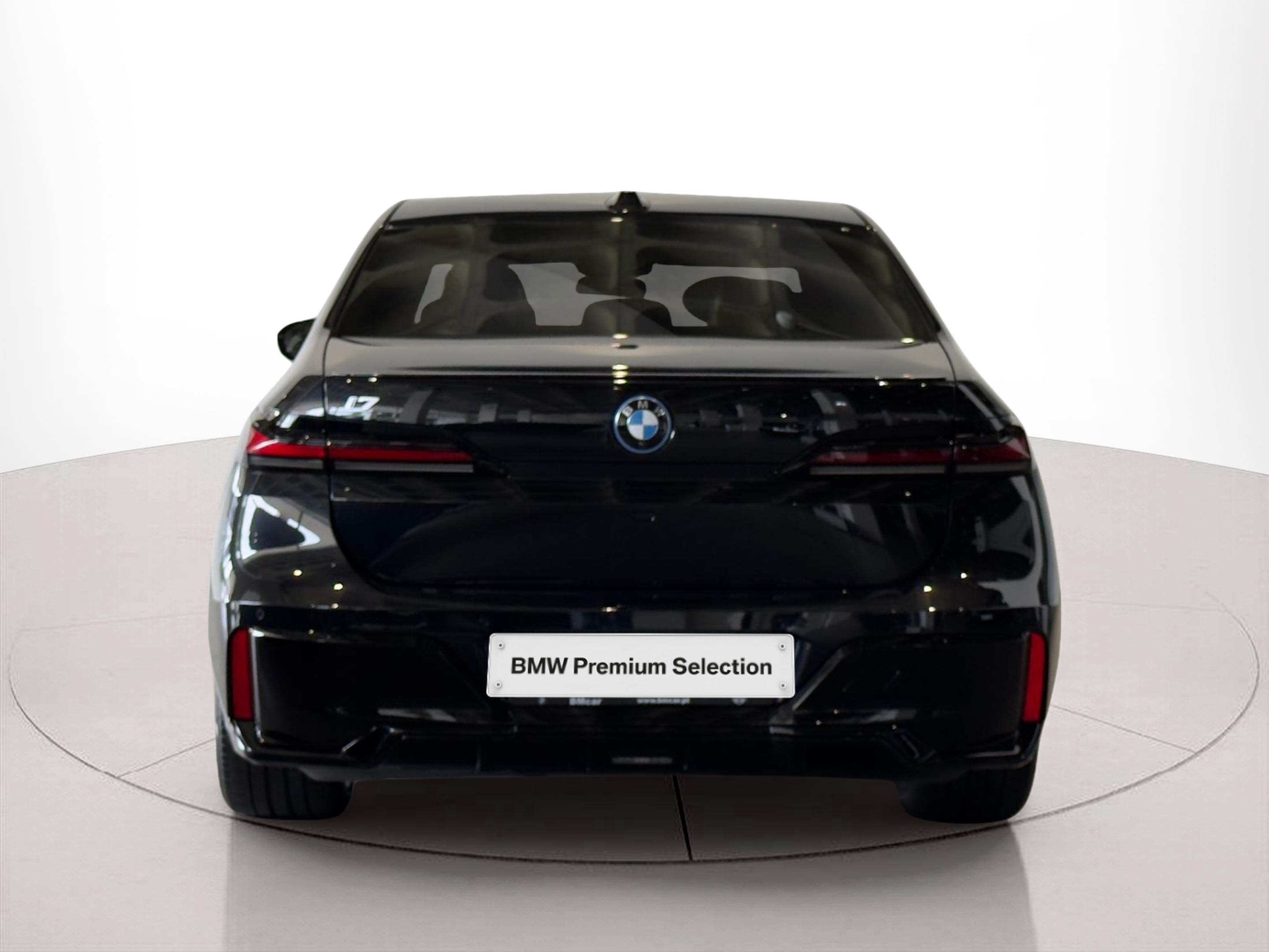 BMW I7 xDrive60 color Negro. Año 2023. 400KW(544CV). Elétrico. En concesionario BMcar Braga de Braga