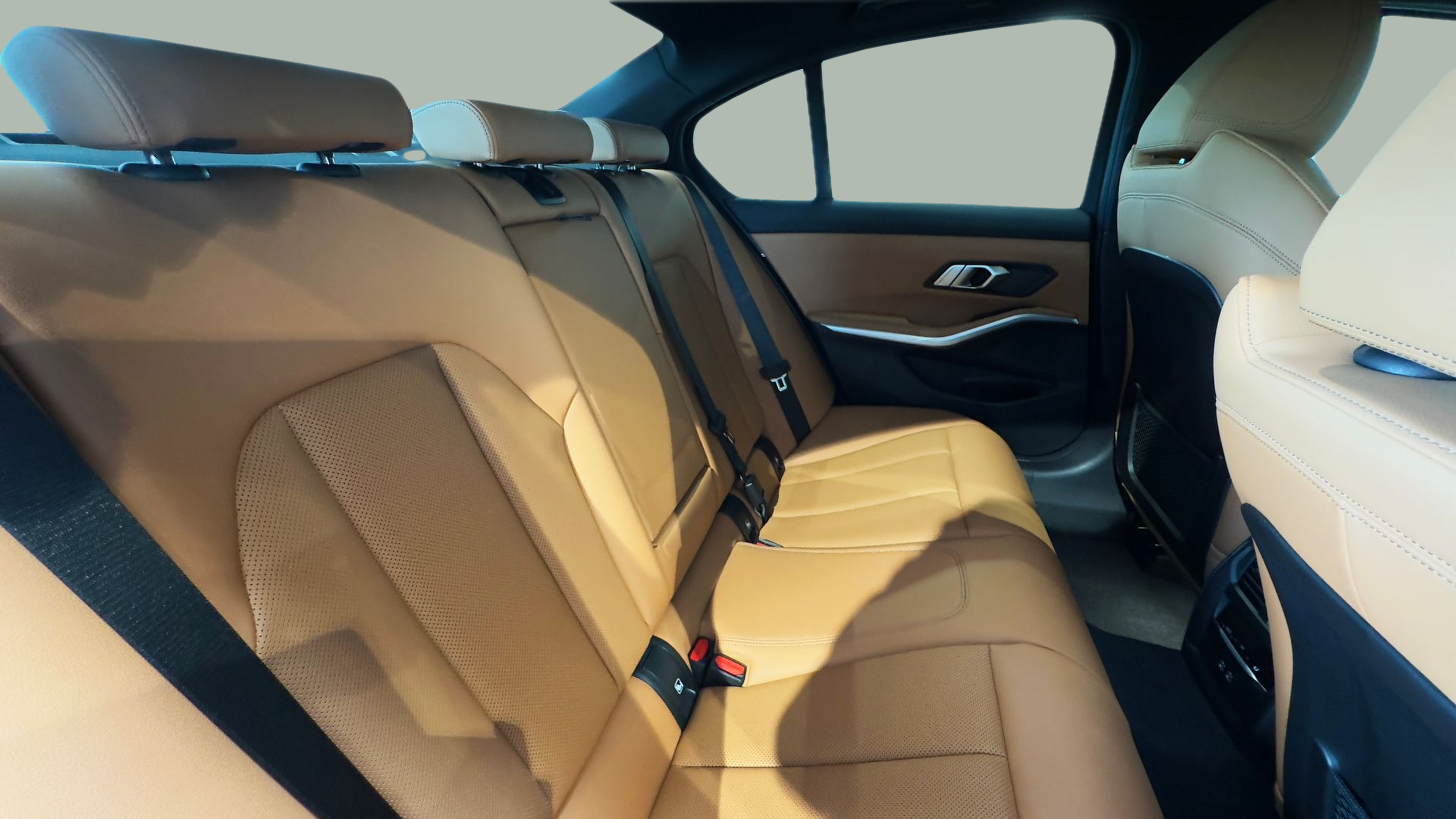 BMW Série 3 330d Berlina color Negro. Año 2023. 210KW(286CV). Diesel. En concesionario BMcar Guimarães de Guimarães