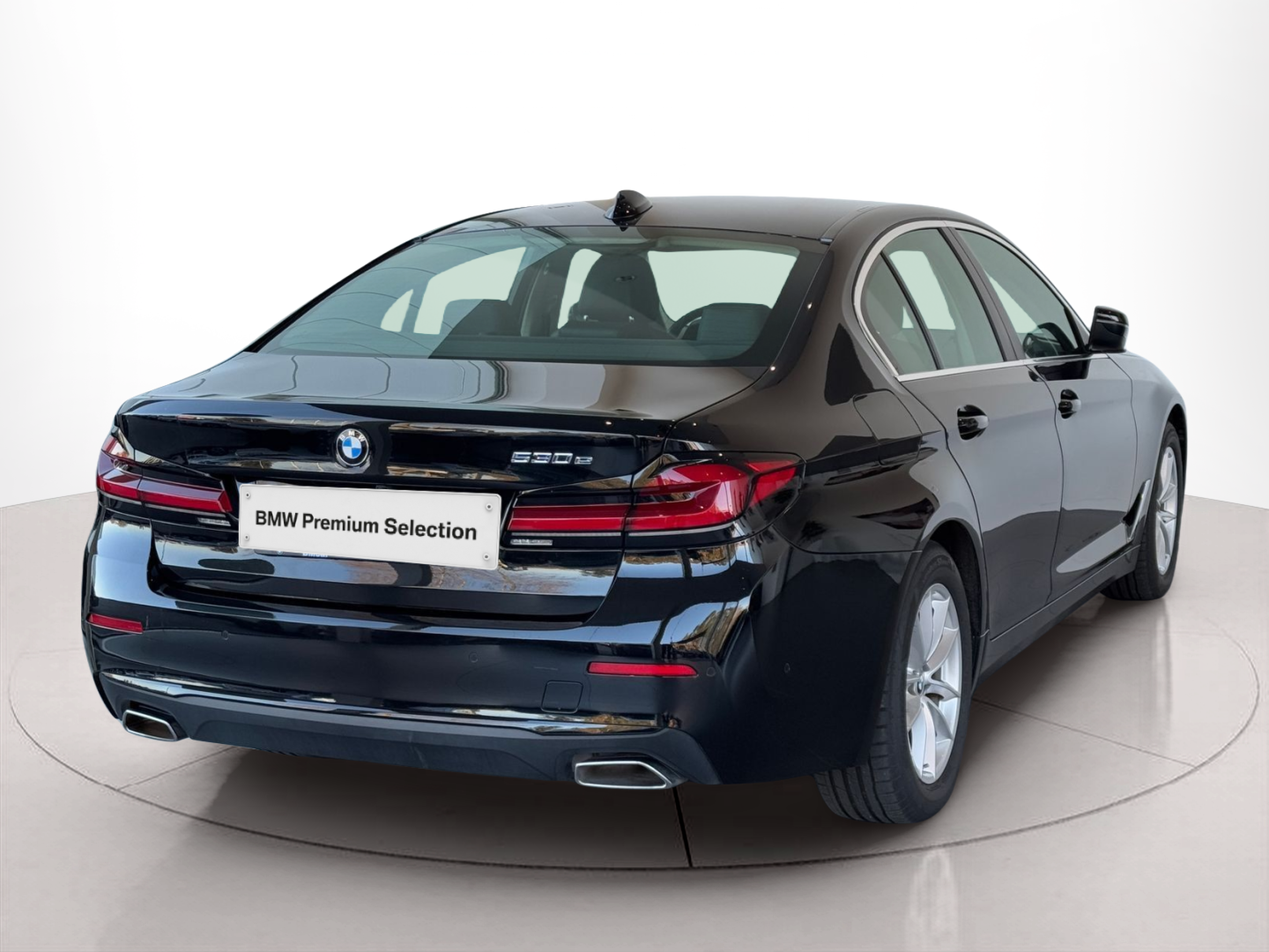 BMW Série 5 530e Berlina color Negro. Año 2020. 215KW(292CV). Elétrico / Gasolina Híbrido. En concesionario BMcar Braga de Braga