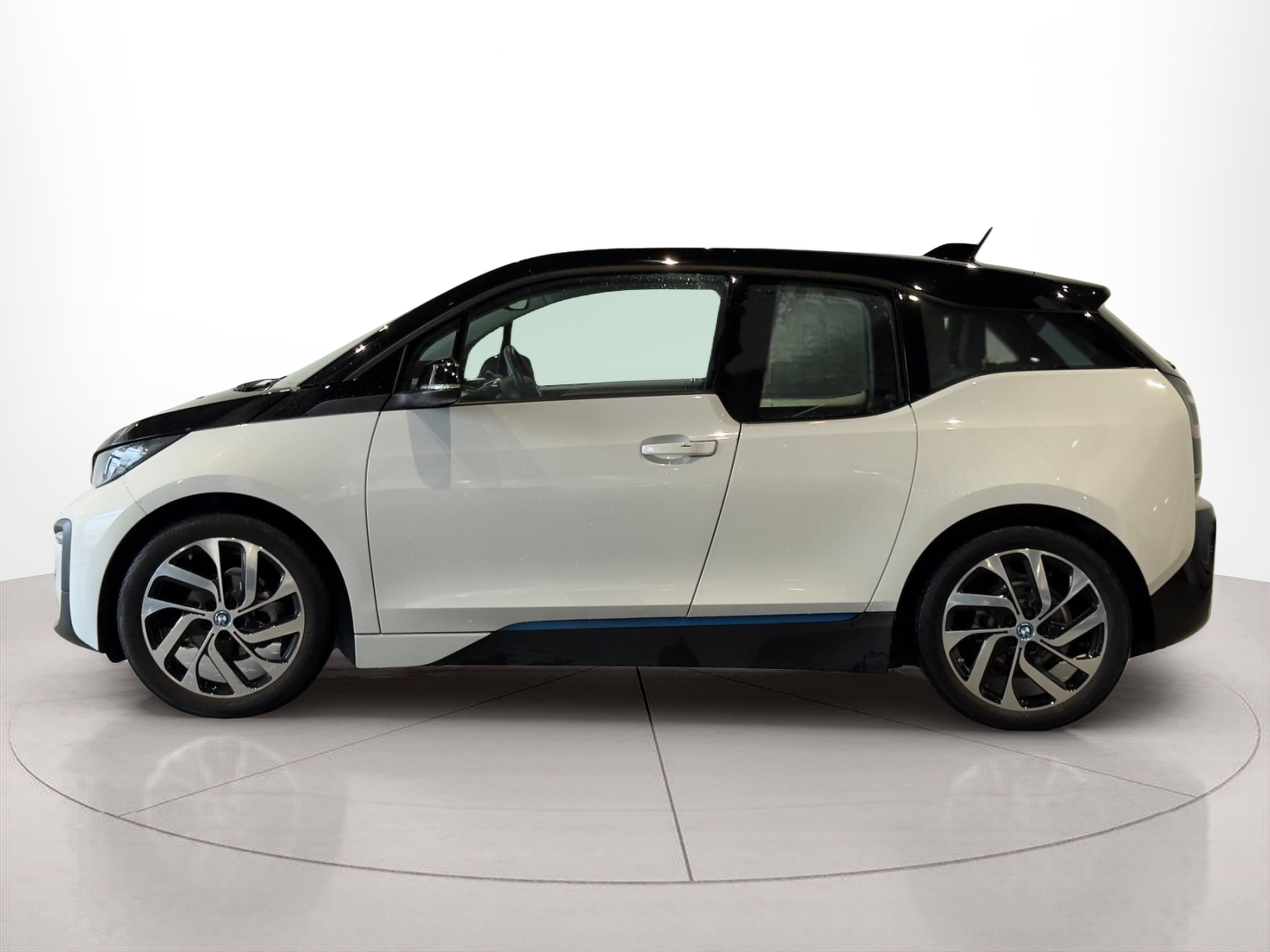 Fotos de BMW i3 i3 120Ah color Gris. Año 2021. 125KW(170CV). Elétrico. En concesionario BMcar Braga de Braga