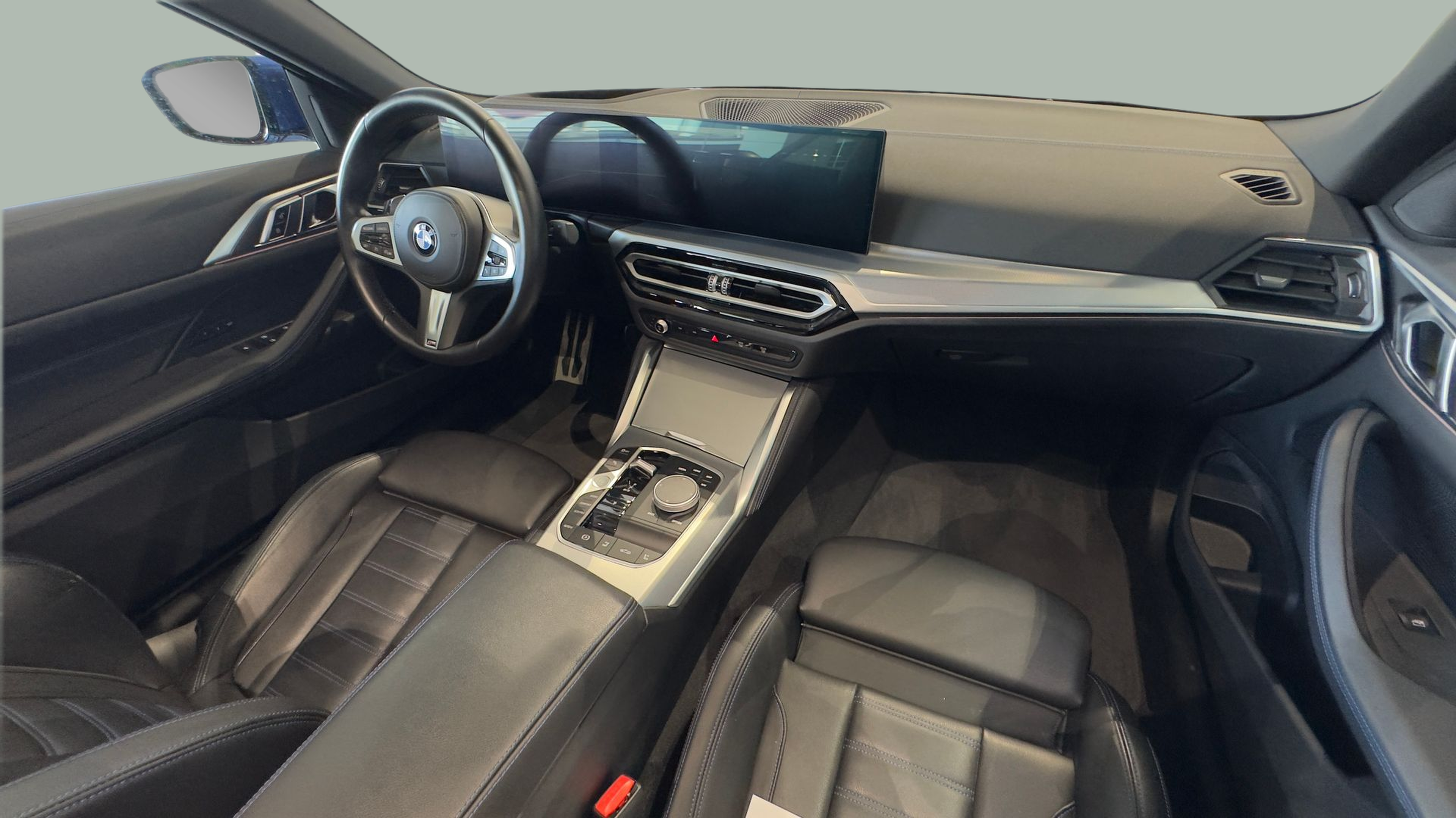 BMW Série 4 430d Cabrio color Azul. Año 2023. 210KW(286CV). Diesel. En concesionario BMcar Braga de Braga