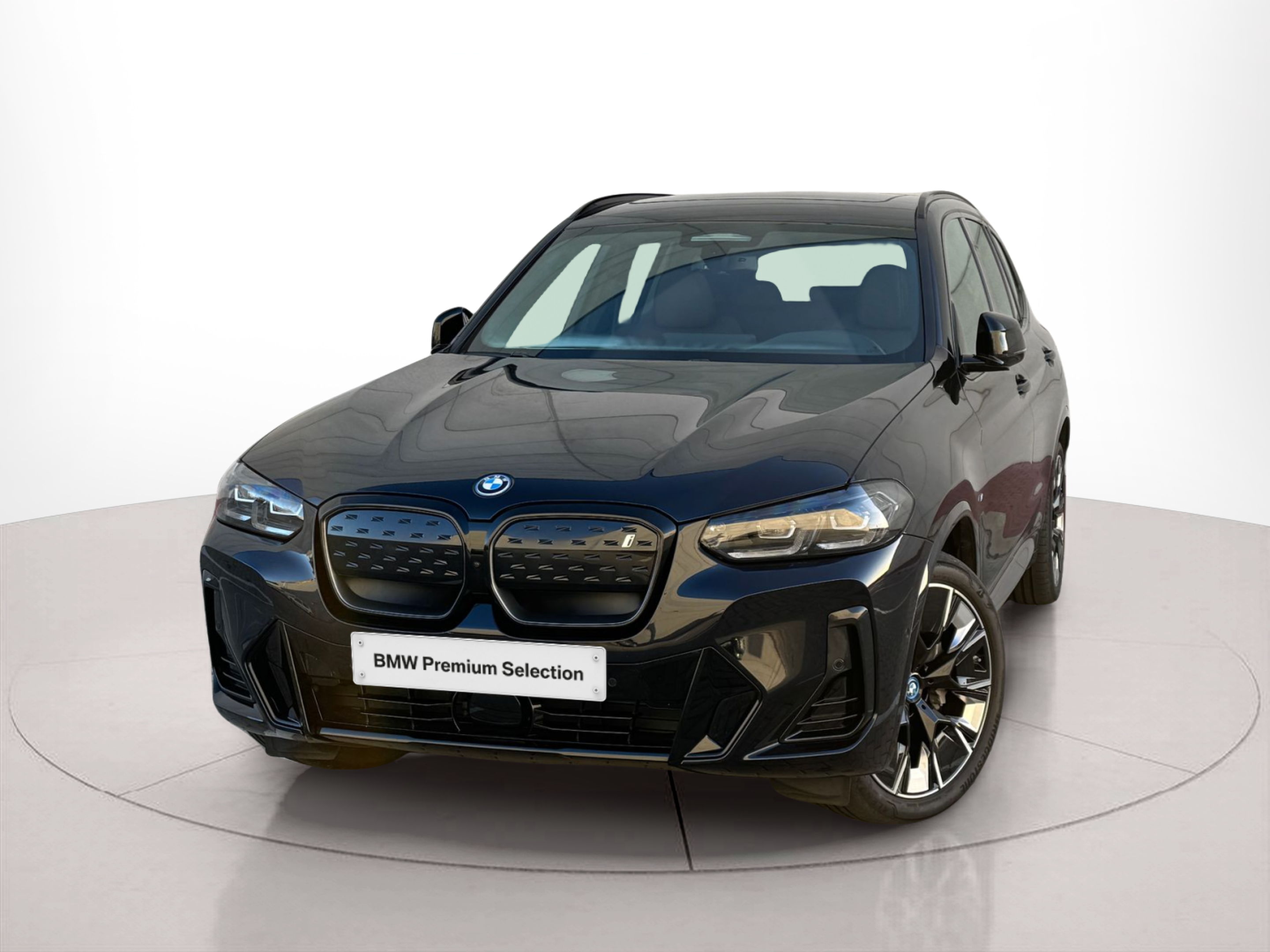 Fotos de BMW iX3 iX3 80 kWh color Negro. Año 2024. 210KW(286CV). Elétrico. En concesionario BMcar Guimarães de Guimarães