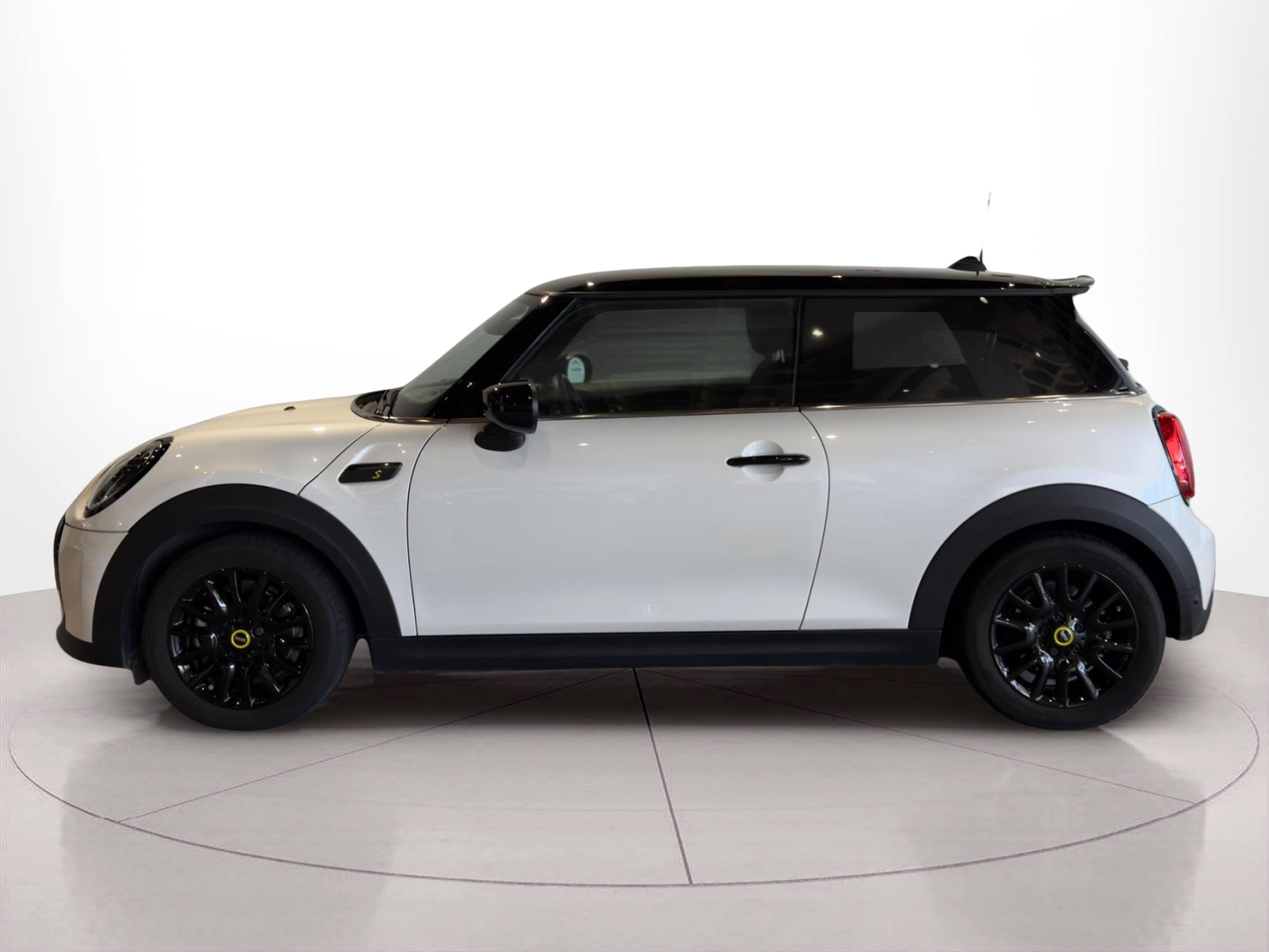 Fotos de MINI 3 Portas Cooper S E 135 kW (184 CV)