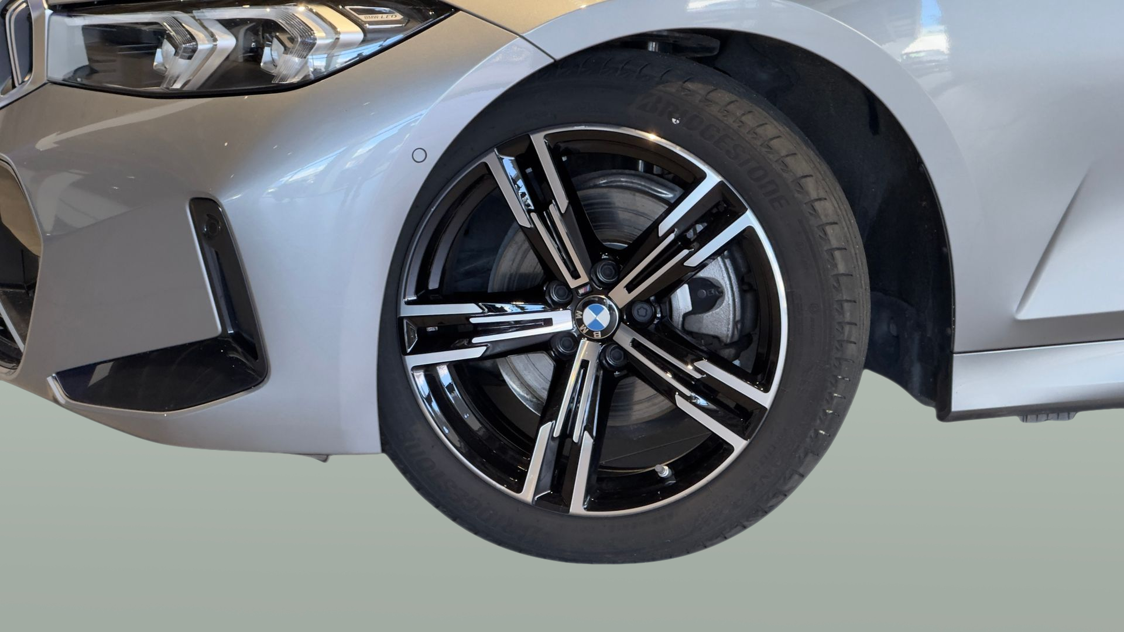 BMW Série 3 320d Touring color Gris. Año 2024. 140KW(190CV). Diesel. En concesionario BMcar Braga de Braga