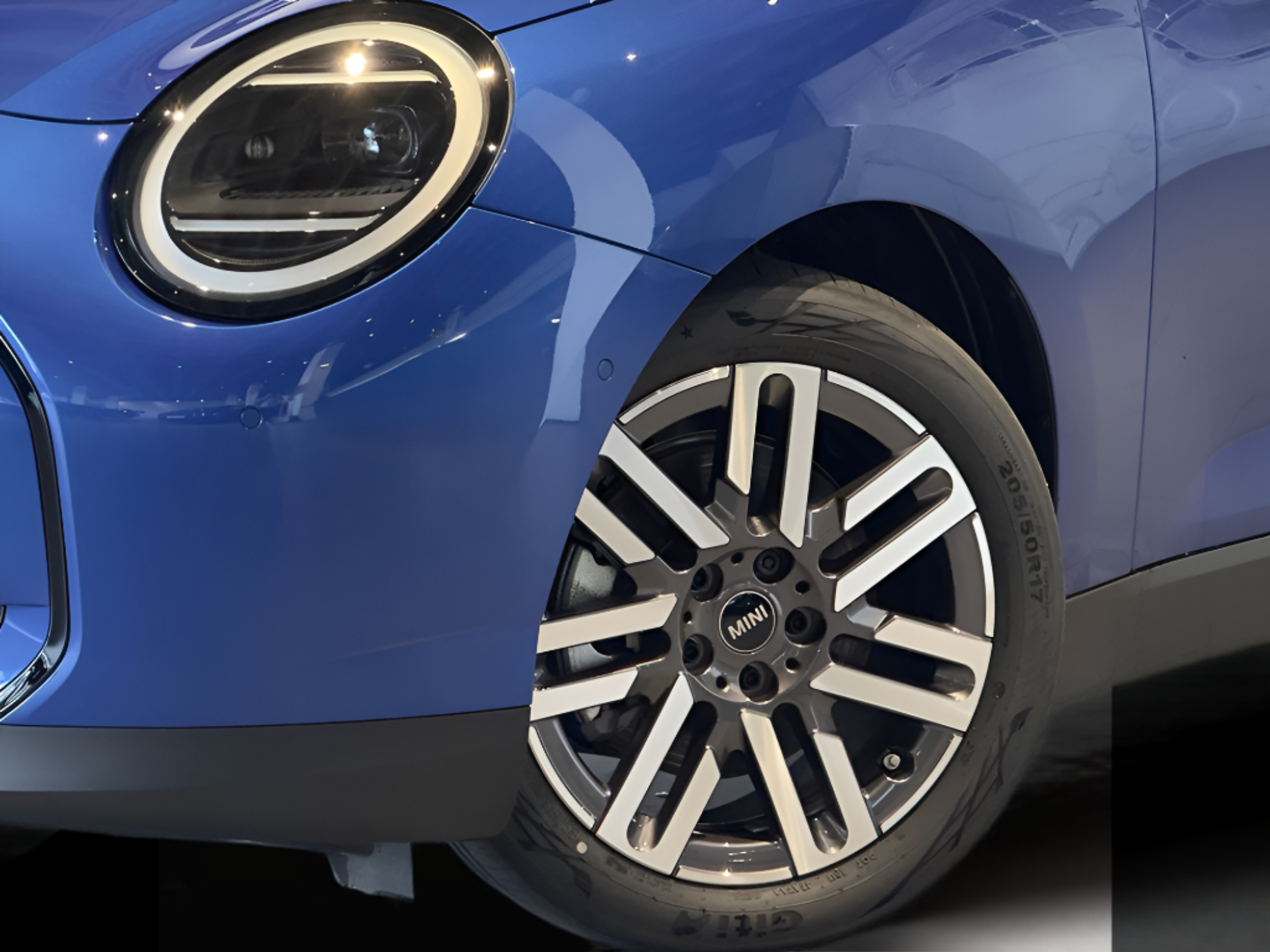 fotoG 5 del MINI MINI 3 Portas Cooper E 135 kW (184 CV) 184cv Elétrico de 2024 em Braga