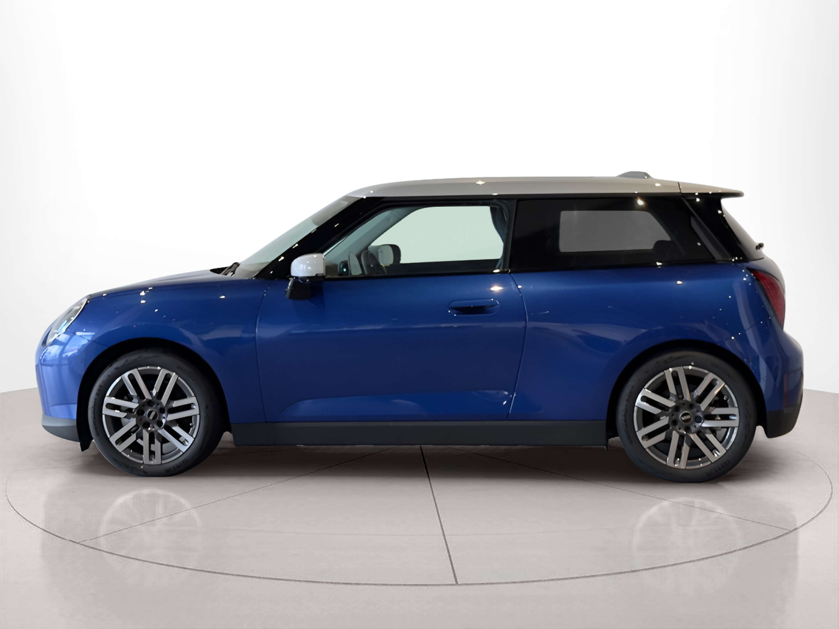 Fotos de MINI 3 Portas Cooper E 135 kW (184 CV)