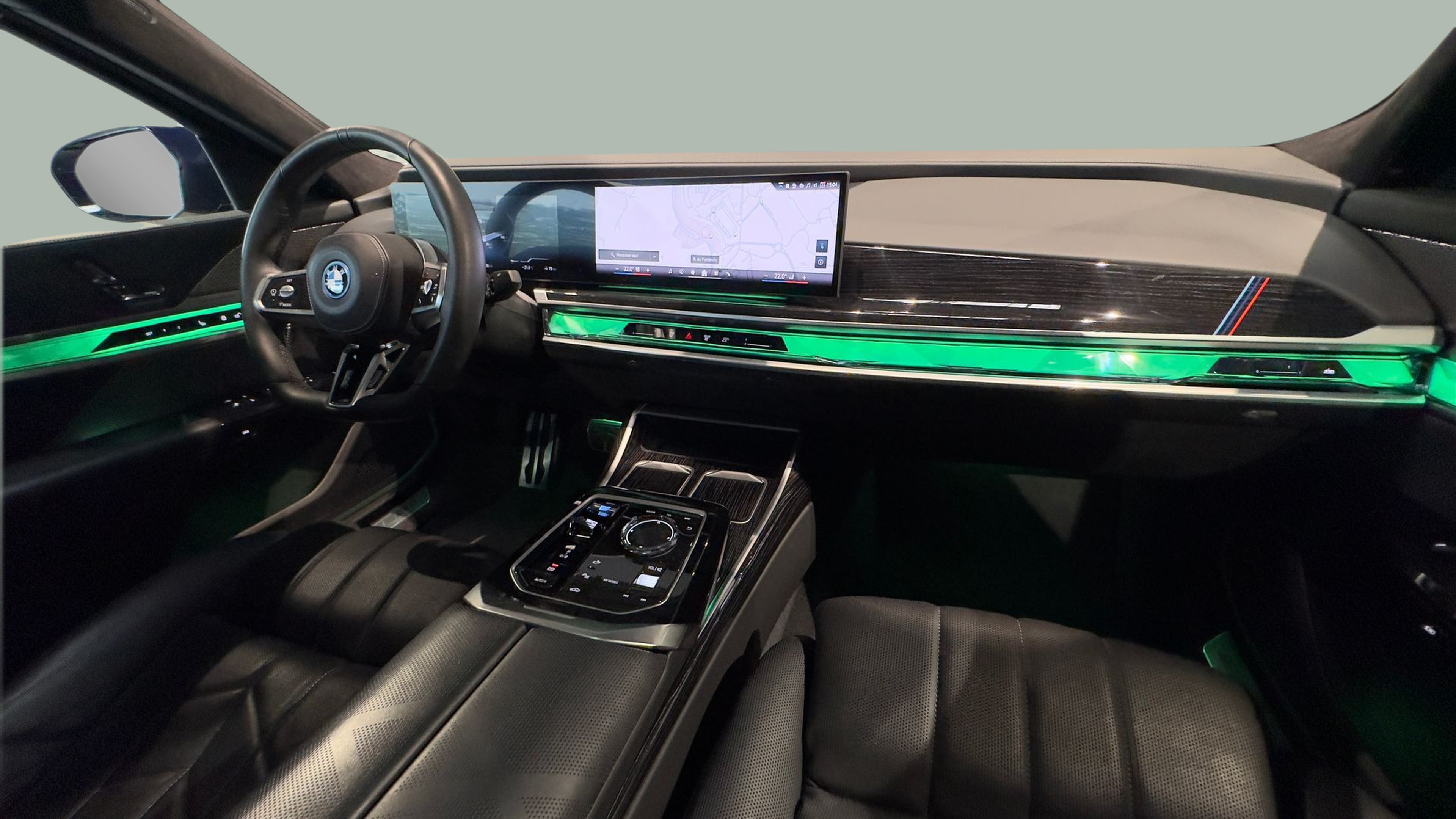 BMW I7 xDrive60 color Azul. Año 2022. 400KW(544CV). Elétrico. En concesionario BMcar Braga de Braga