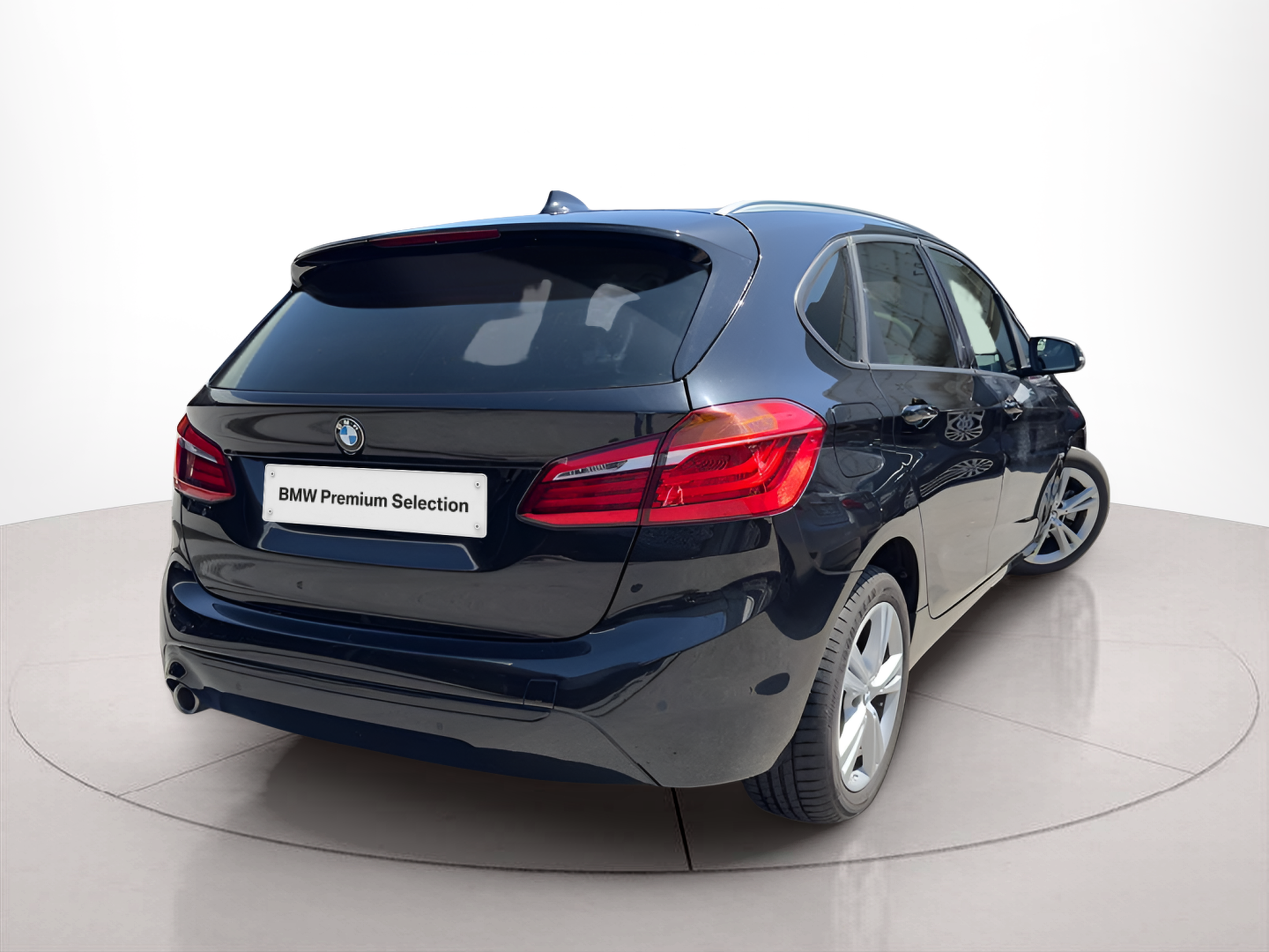 BMW Série 2 216d Active Tourer color Negro. Año 2018. 85KW(116CV). Diesel. En concesionario BMcar Viana do Castelo de Viana do Castelo