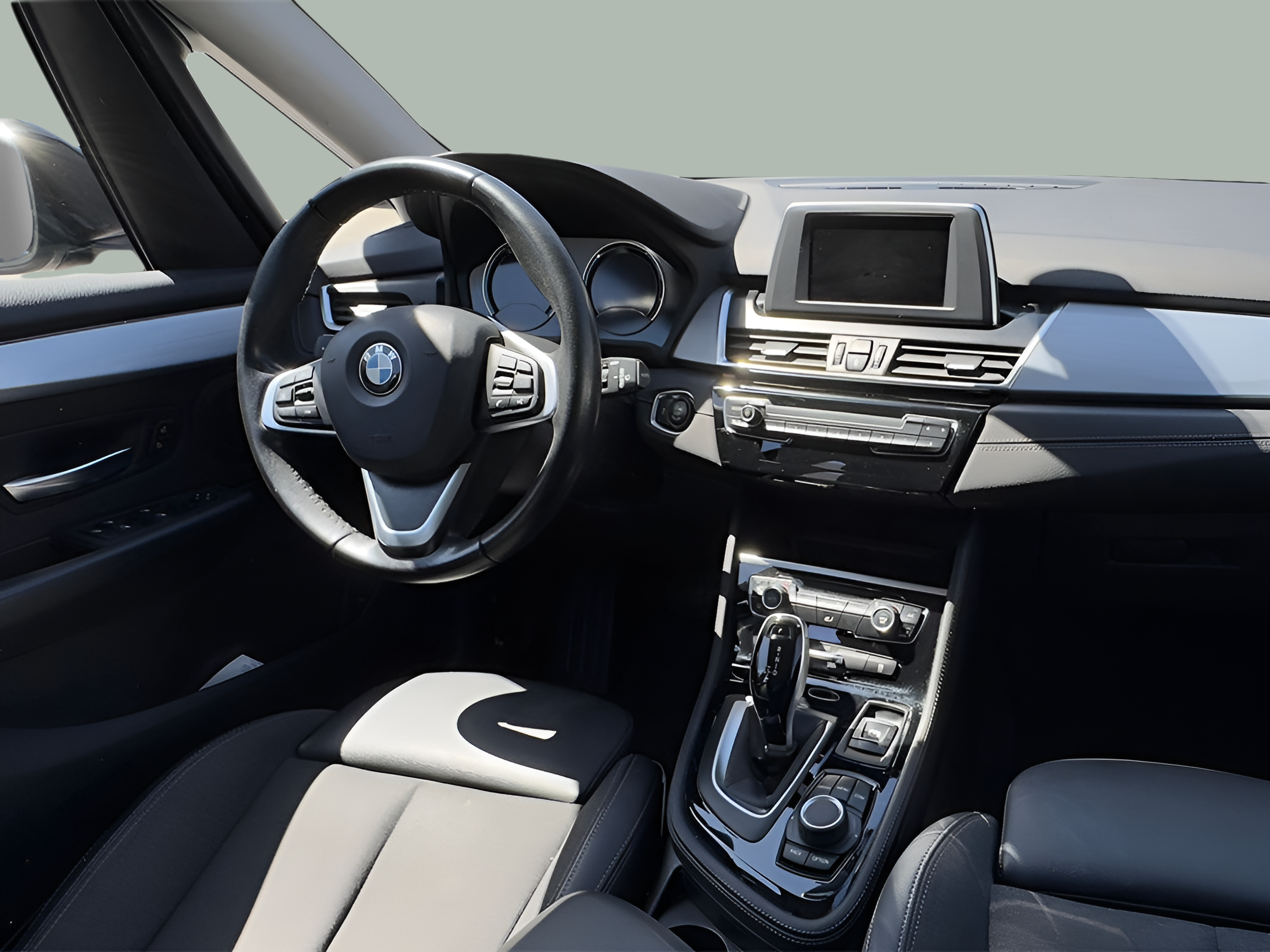 BMW Série 2 216d Active Tourer color Negro. Año 2018. 85KW(116CV). Diesel. En concesionario BMcar Viana do Castelo de Viana do Castelo