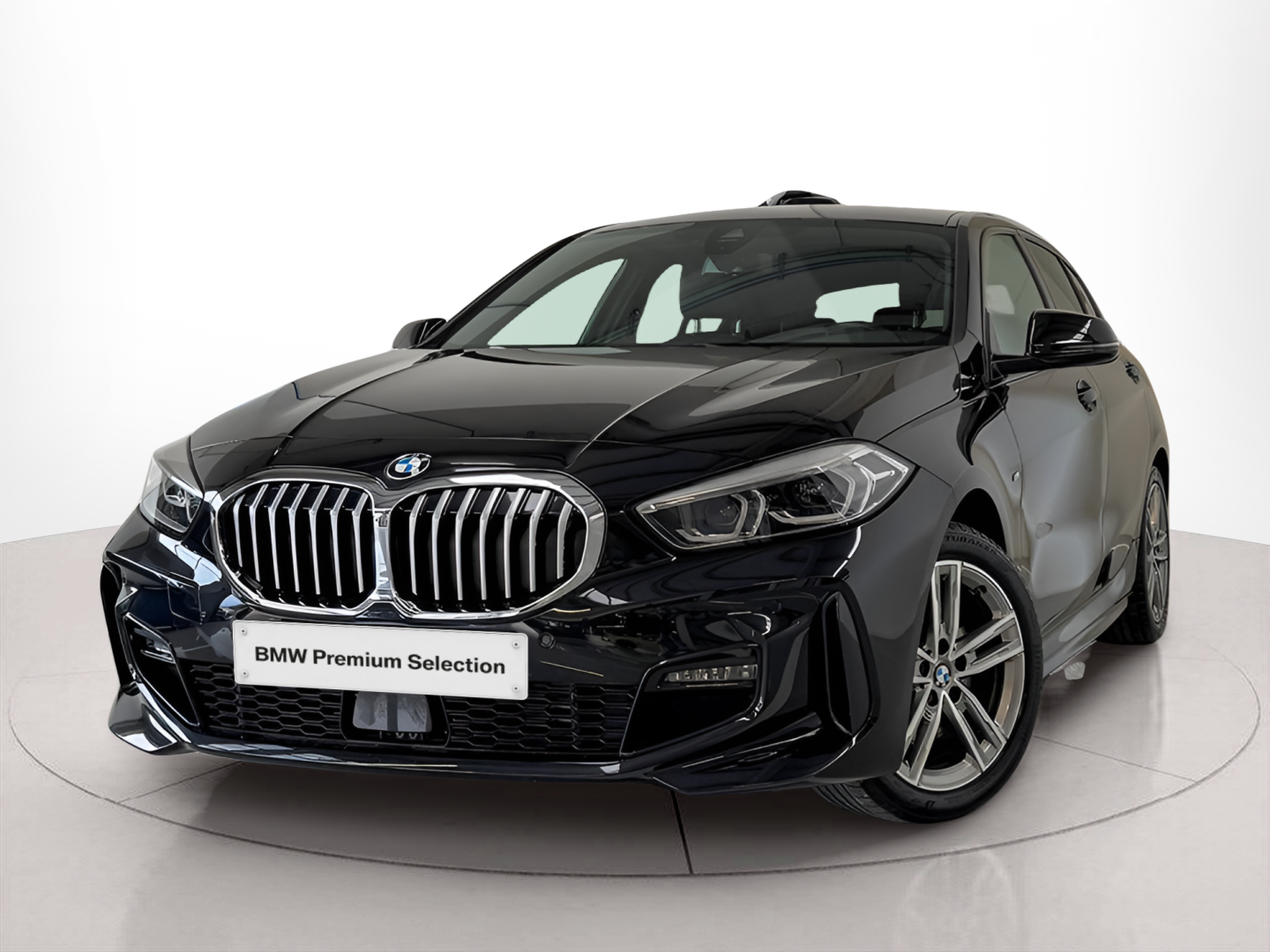 Fotos de BMW Série 1 116d color Negro. Año 2023. 85KW(116CV). Diesel. En concesionario BMcar Guimarães de Guimarães