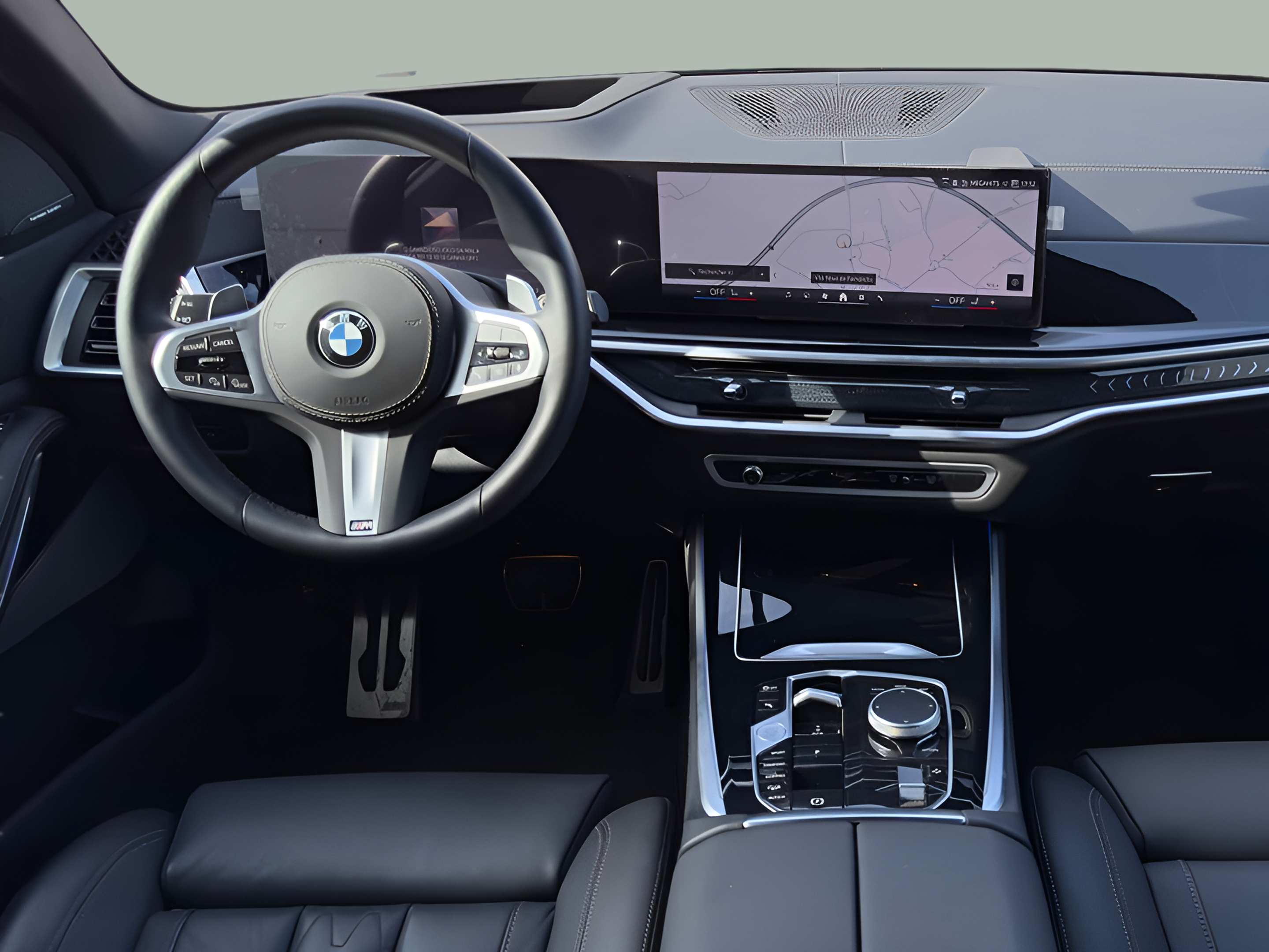BMW X5 xDrive30d color Gris. Año 2023. 219KW(298CV). Diesel. En concesionario BMcar Braga de Braga