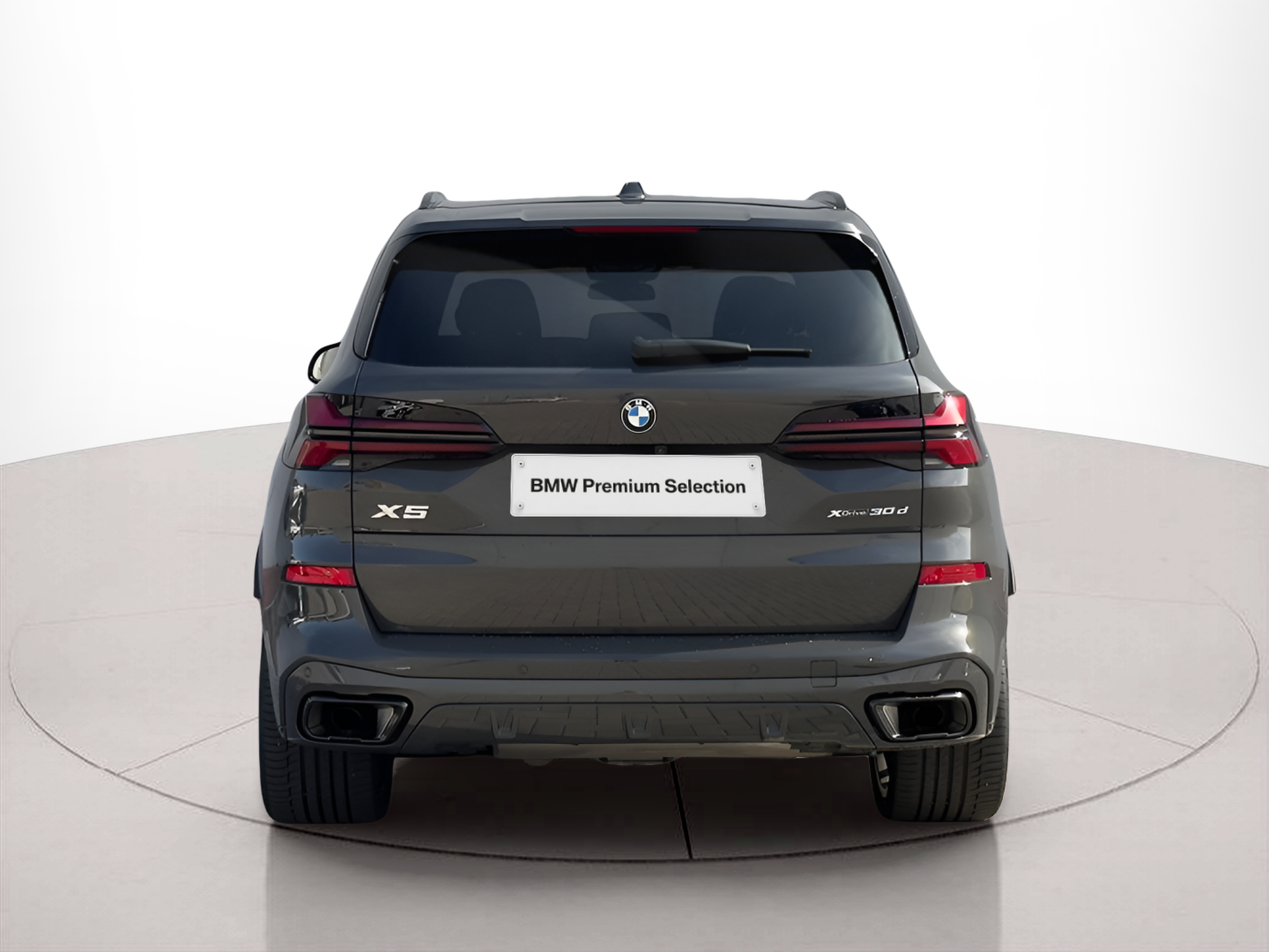 BMW X5 xDrive30d color Gris. Año 2023. 219KW(298CV). Diesel. En concesionario BMcar Braga de Braga