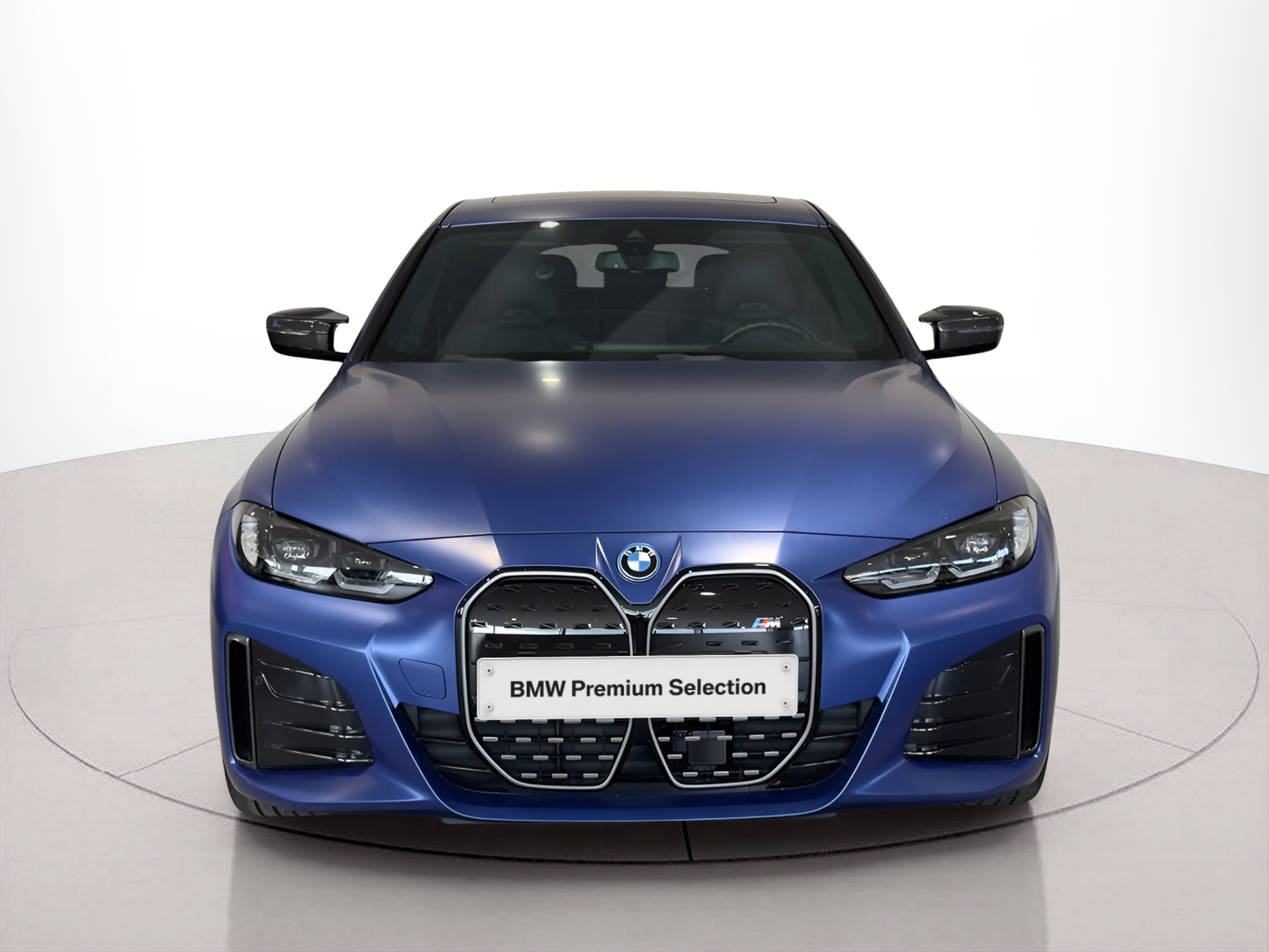 Fotos de BMW i4 i4 M50 color Azul. Año 2023. 400KW(544CV). Elétrico. En concesionario BMcar Braga de Braga