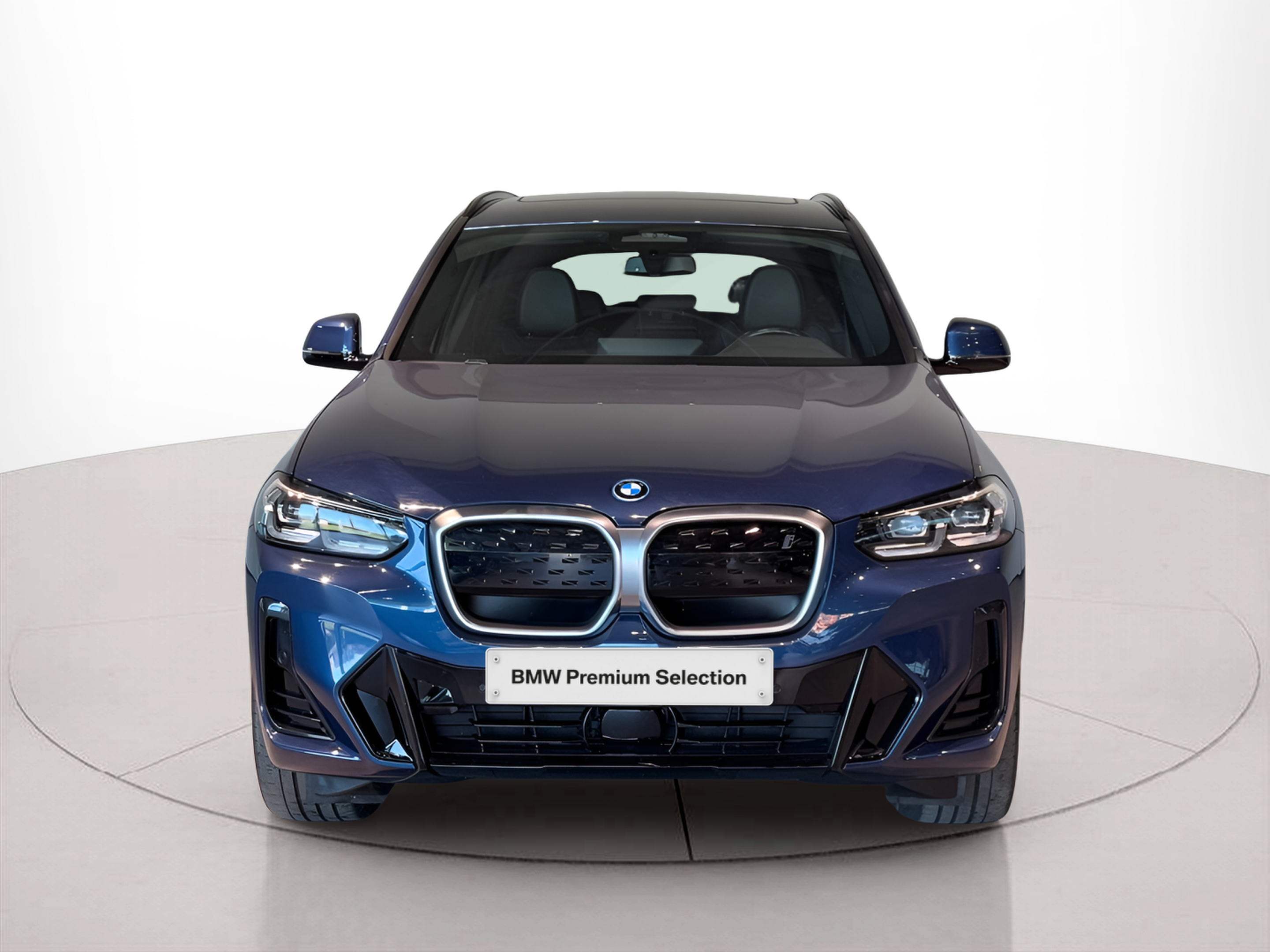 Fotos de BMW iX3 iX3 80 kWh color Azul. Año 2022. 210KW(286CV). Elétrico. En concesionario BMcar Braga de Braga