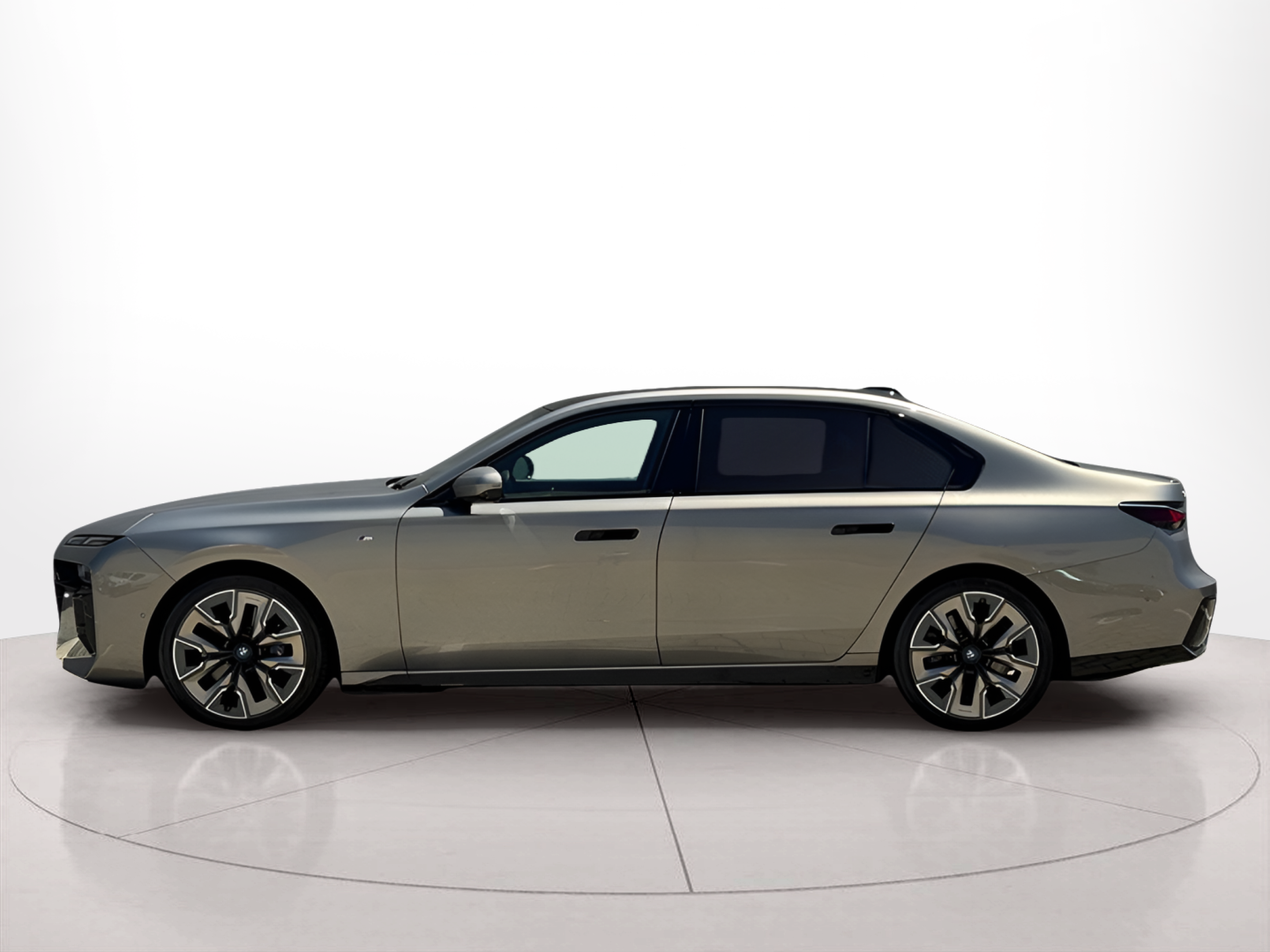 Fotos de BMW I7 xDrive60 color Gris. Año 2023. 400KW(544CV). Elétrico. En concesionario BMcar Famalicão de Vila Nova de Famalicão
