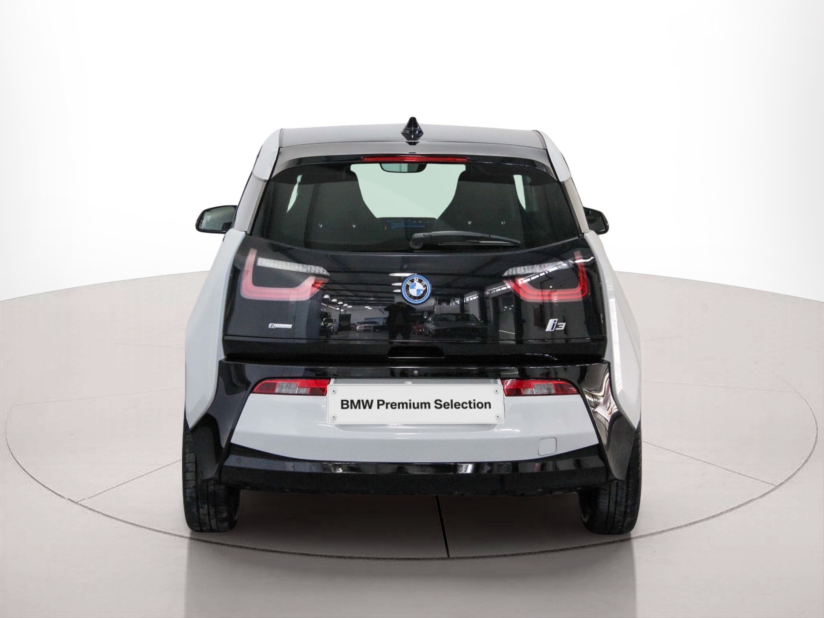 BMW i3 i3 60Ah color Blanco. Año 2013. 125KW(170CV). Elétrico. En concesionario BMcar Braga de Braga