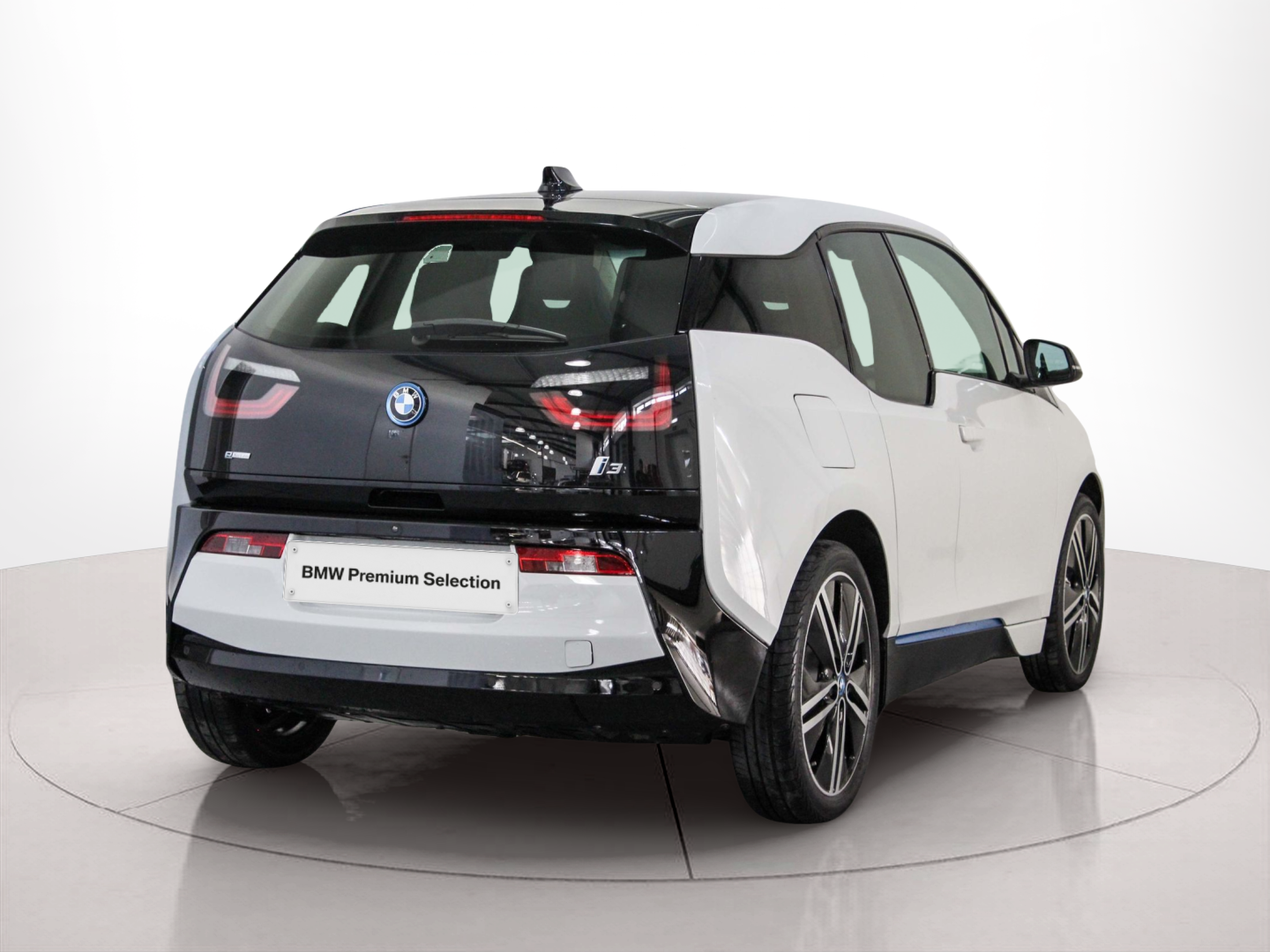 BMW i3 i3 60Ah color Blanco. Año 2013. 125KW(170CV). Elétrico. En concesionario BMcar Braga de Braga