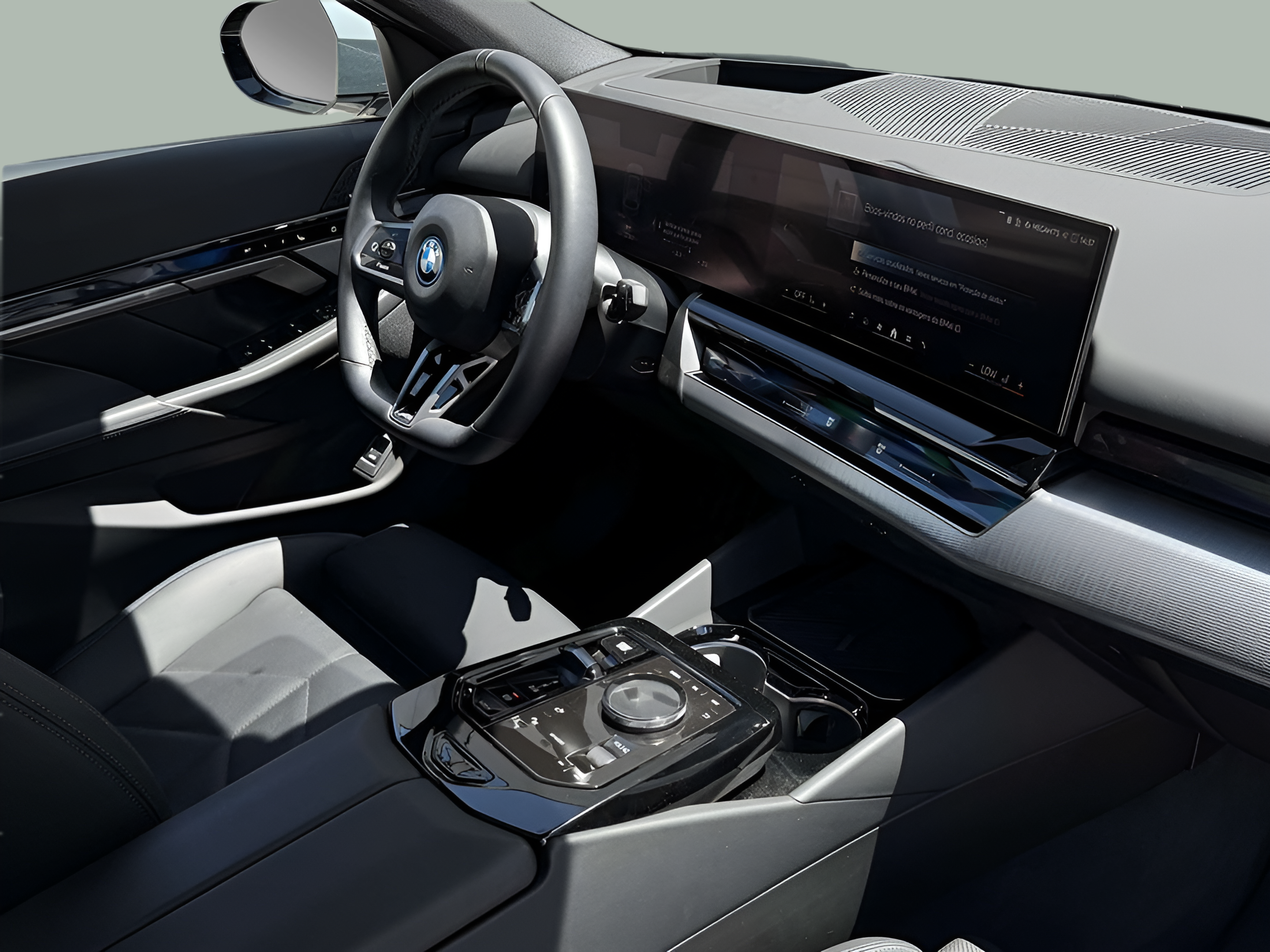 BMW i5 M60 color Gris. Año 2024. 442KW(601CV). Elétrico. En concesionario BMcar Braga de Braga