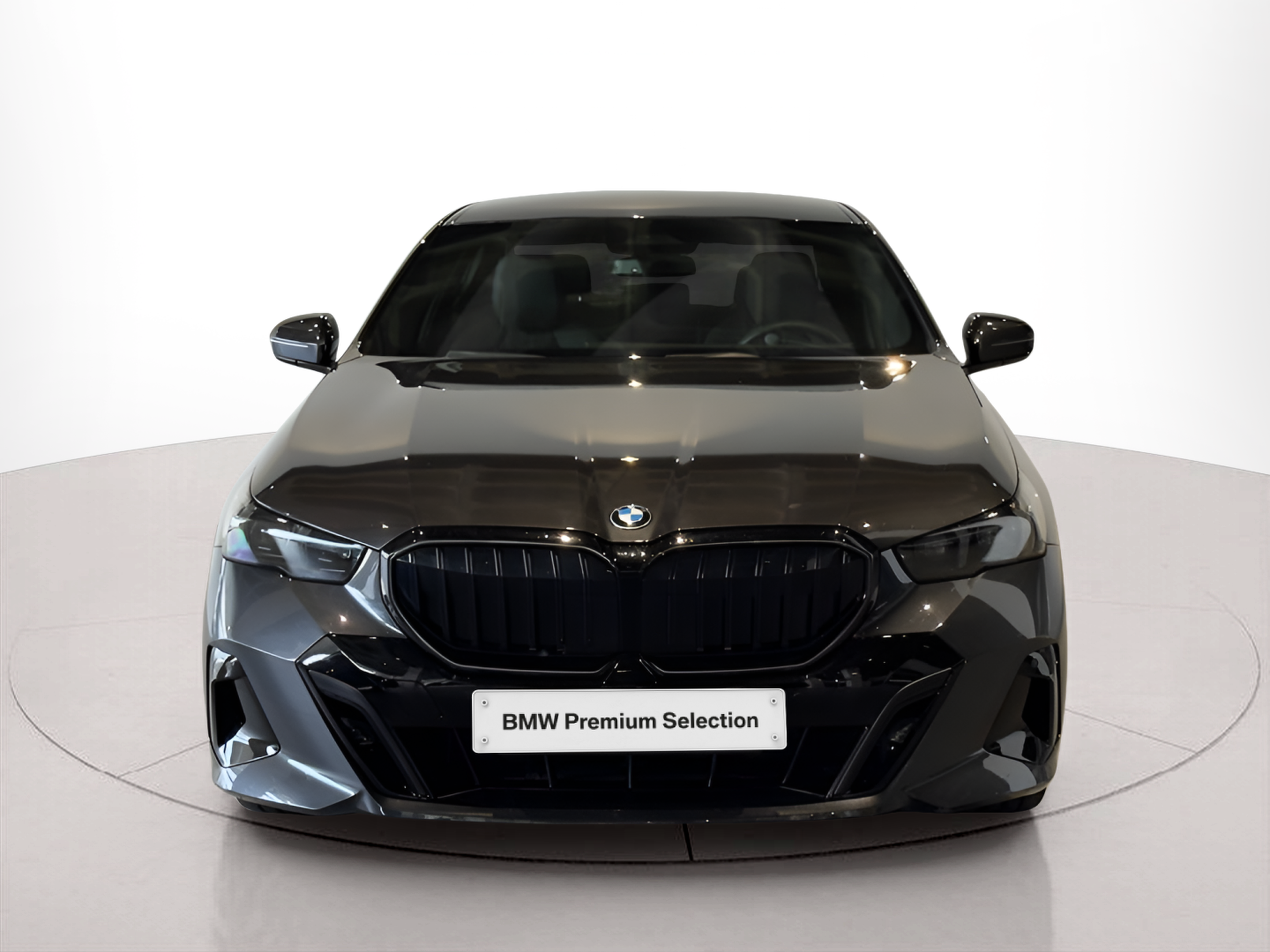 Fotos de BMW Série 5 520d Berlina color Gris. Año 2024. 145KW(197CV). Diesel. En concesionario BMcar Braga de Braga