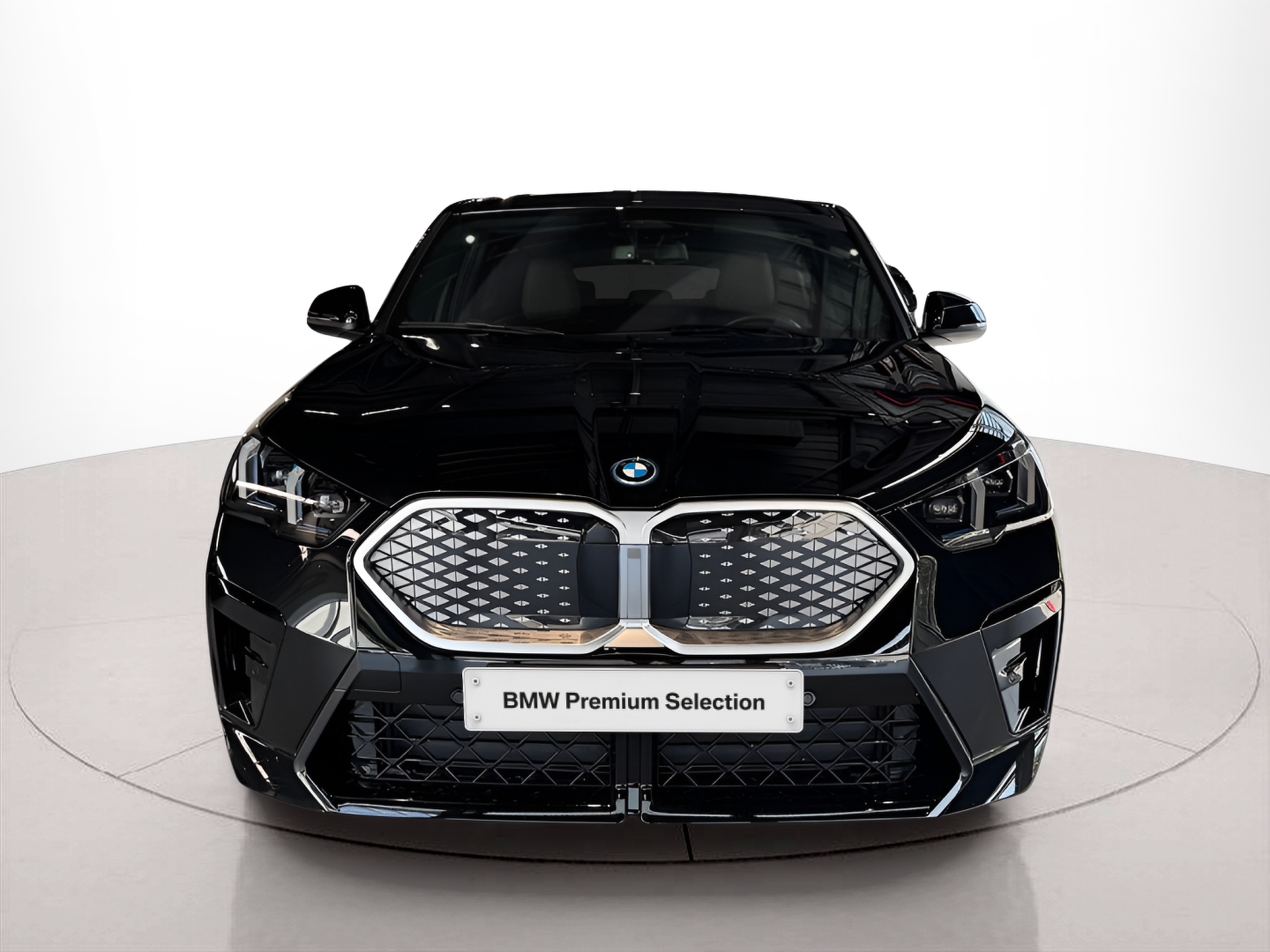 Fotos de BMW iX2 eDrive20 color Negro. Año 2024. 150KW(204CV). Elétrico. En concesionario BMcar Guimarães de Guimarães