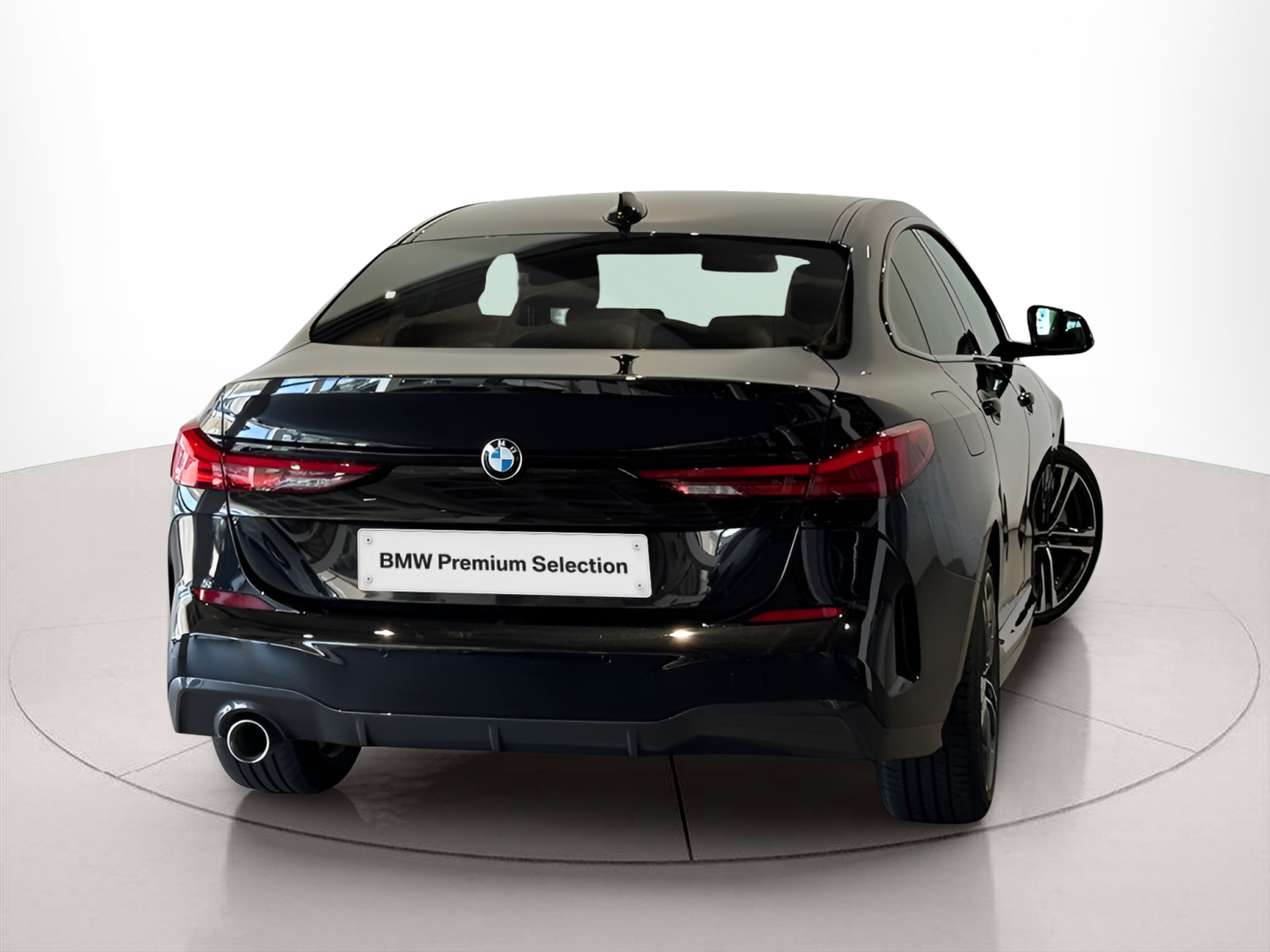 BMW Série 2 216d Gran Coupe color Negro. Año 2024. 85KW(116CV). Diesel. En concesionario BMcar Braga de Braga