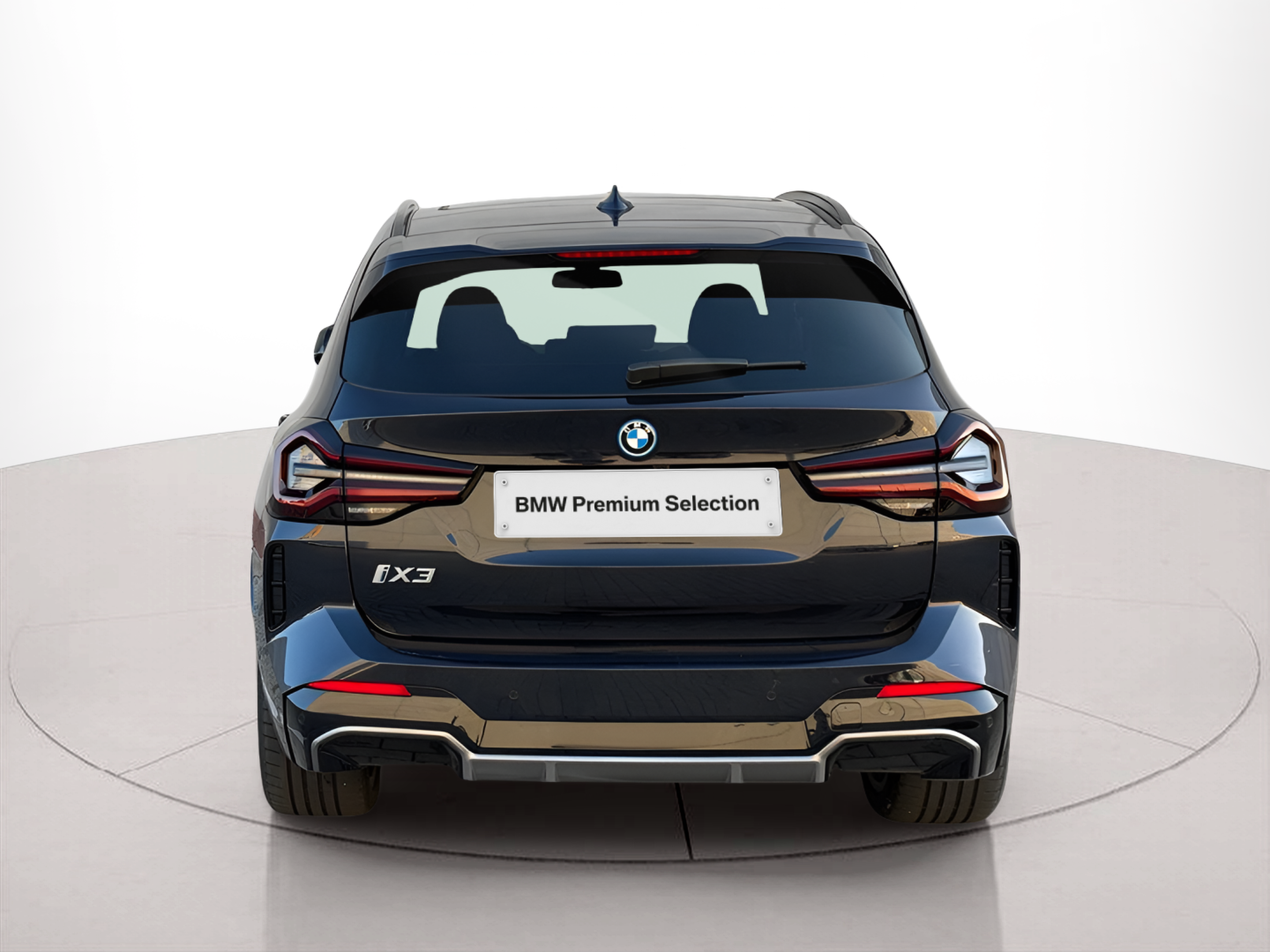 BMW iX3 iX3 80 kWh color Negro. Año 2024. 210KW(286CV). Elétrico. En concesionario BMcar Braga de Braga