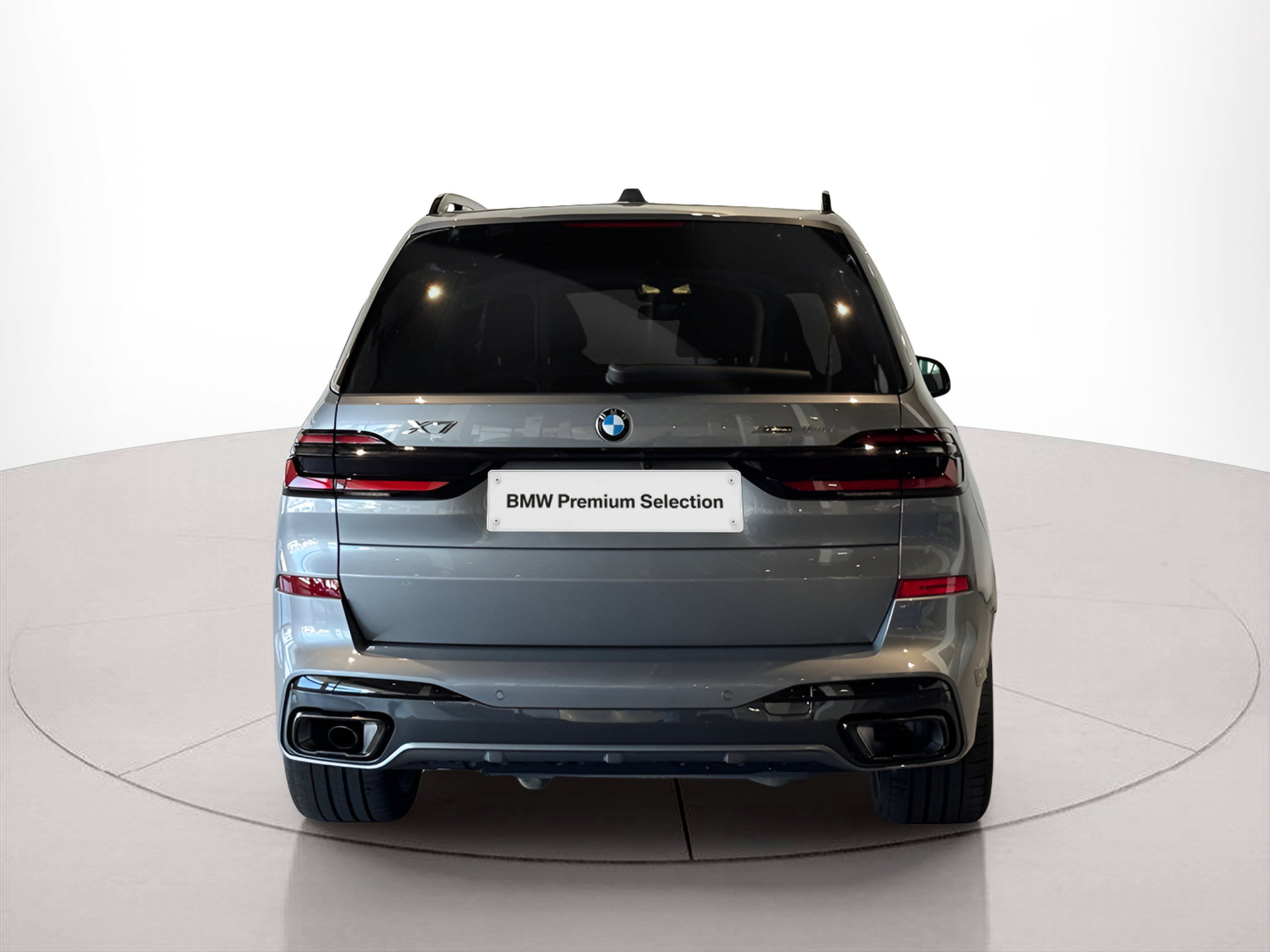 BMW X7 xDrive40d color Gris. Año 2024. 259KW(352CV). Diesel. En concesionario BMcar Braga de Braga