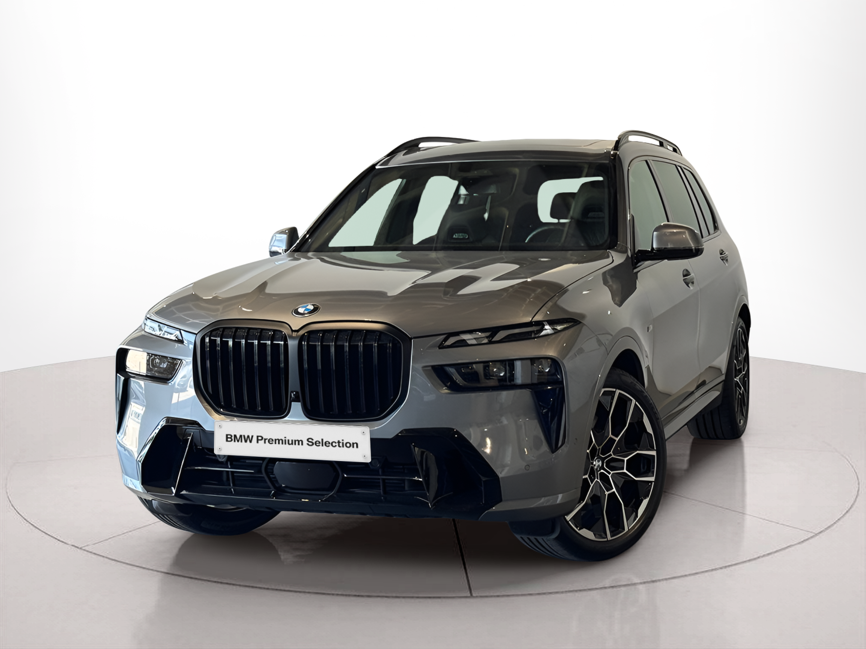 Fotos de BMW X7 xDrive40d color Gris. Año 2024. 259KW(352CV). Diesel. En concesionario BMcar Braga de Braga