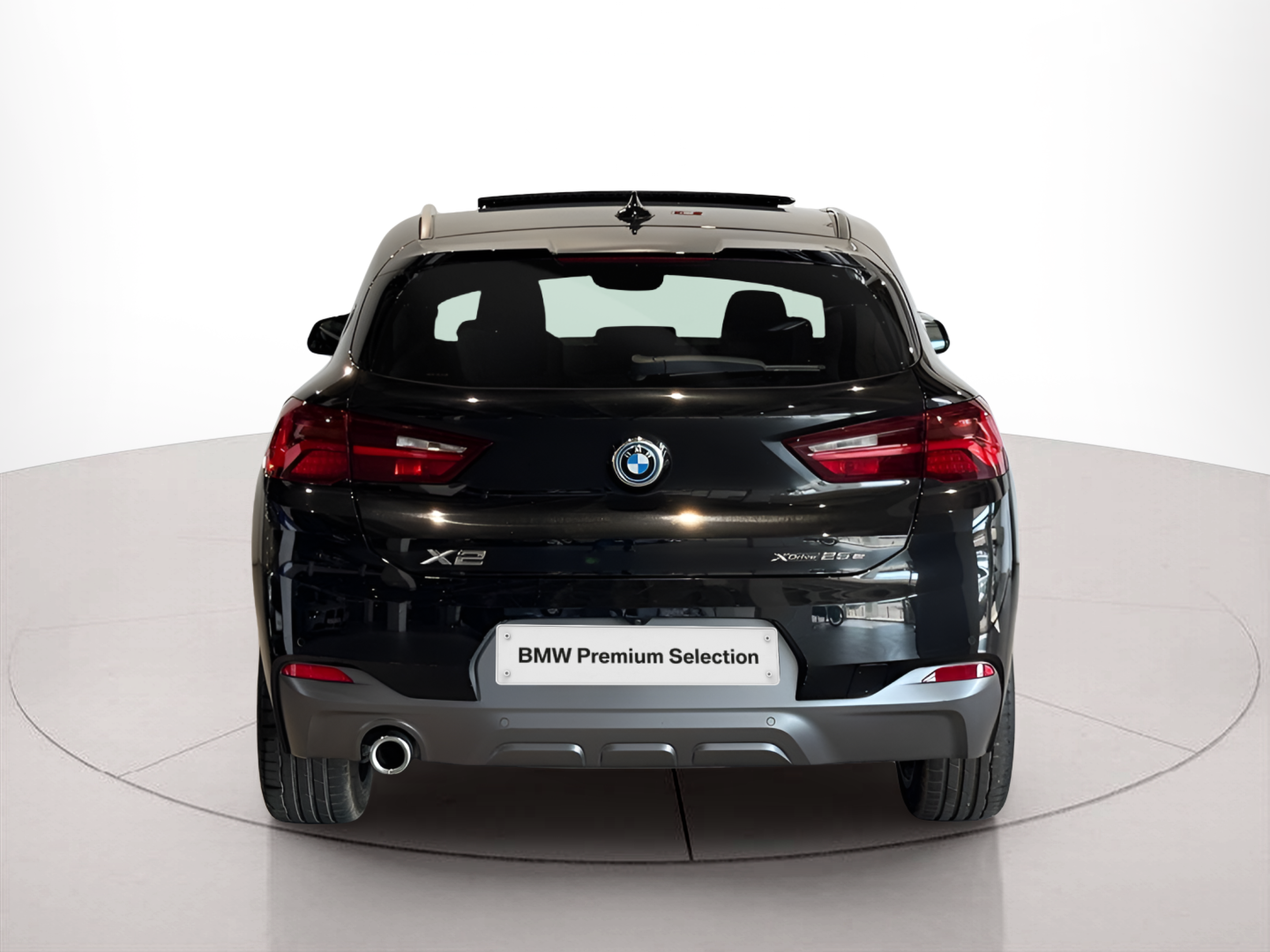 BMW X2 xDrive25e color Negro. Año 2023. 162KW(220CV). Elétrico / Gasolina Híbrido. En concesionario BMcar Braga de Braga