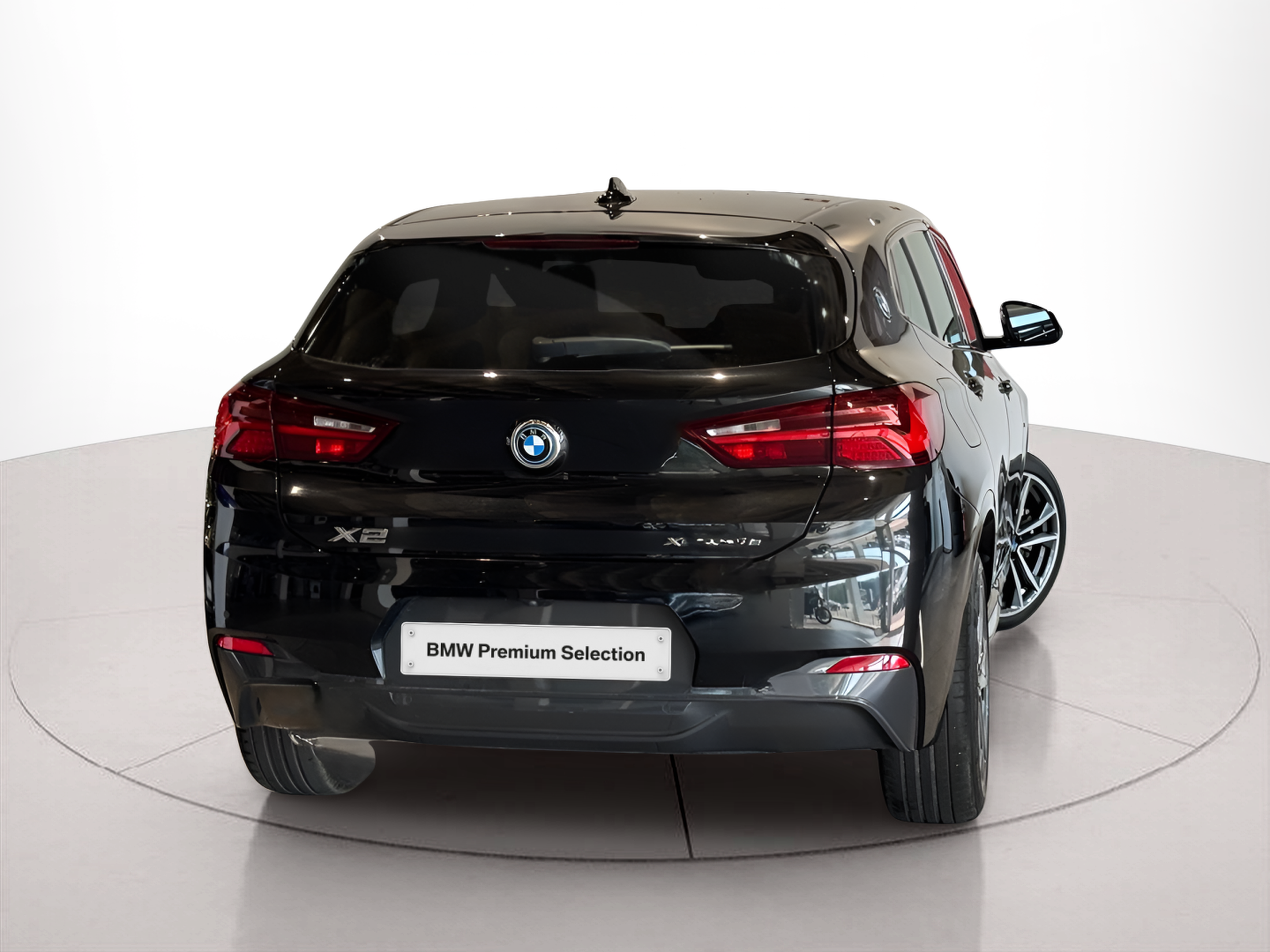 BMW X2 xDrive25e color Negro. Año 2023. 162KW(220CV). Elétrico / Gasolina Híbrido. En concesionario BMcar Braga de Braga