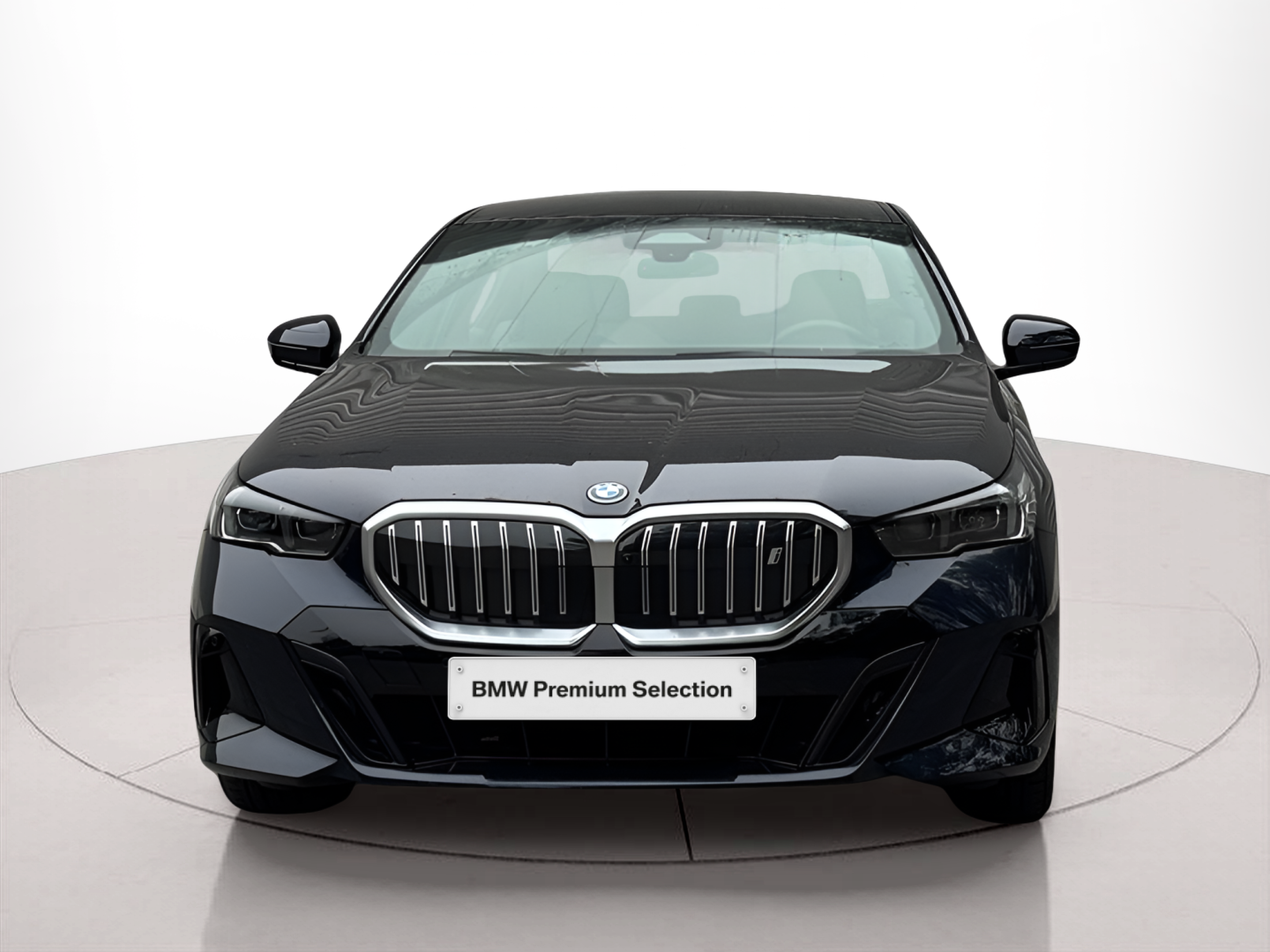 Fotos de BMW i5 eDrive40 color Gris. Año 2025. 250KW(340CV). Elétrico. En concesionario BMcar Braga de Braga