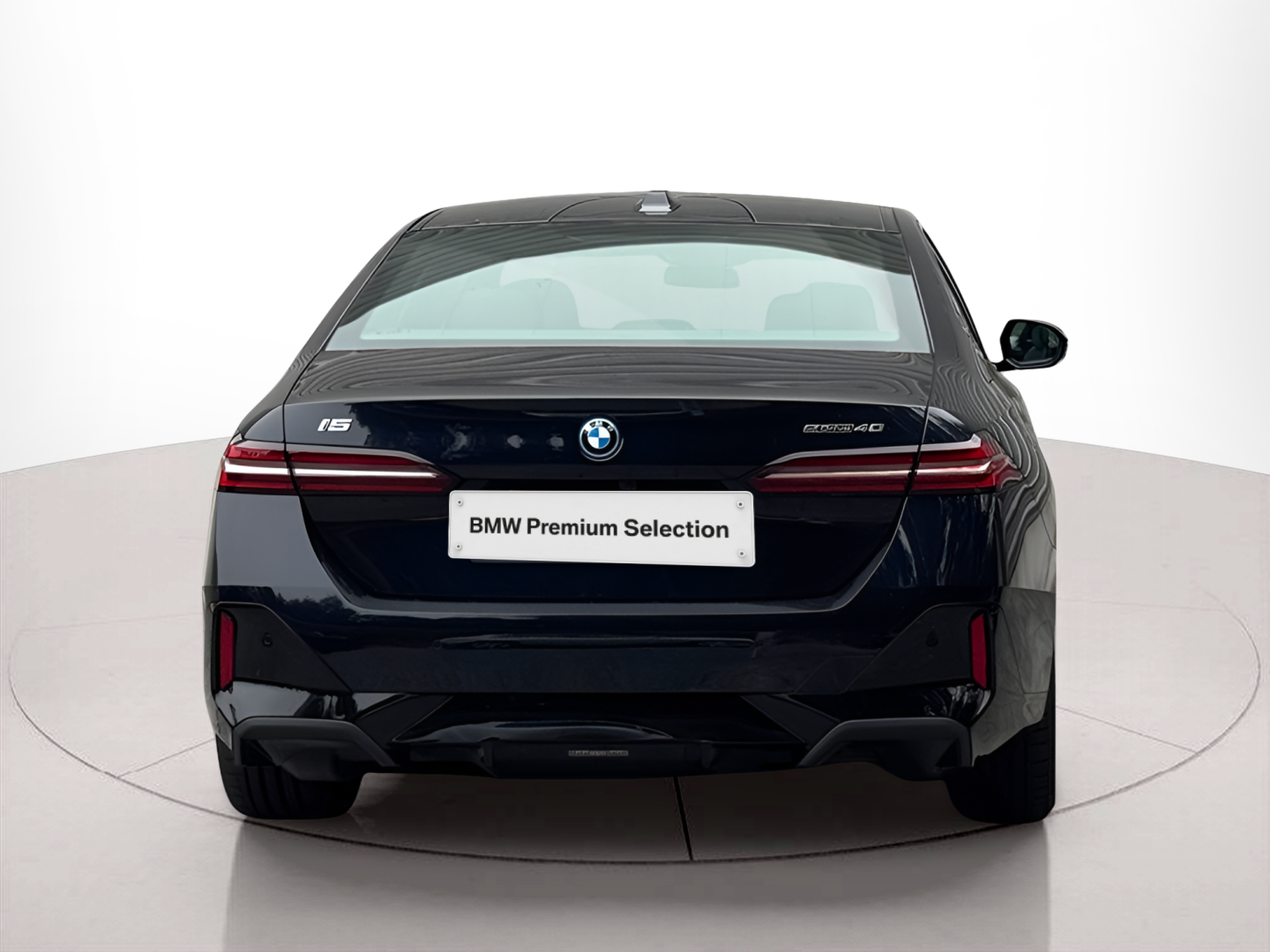BMW i5 eDrive40 color Gris. Año 2025. 250KW(340CV). Elétrico. En concesionario BMcar Braga de Braga