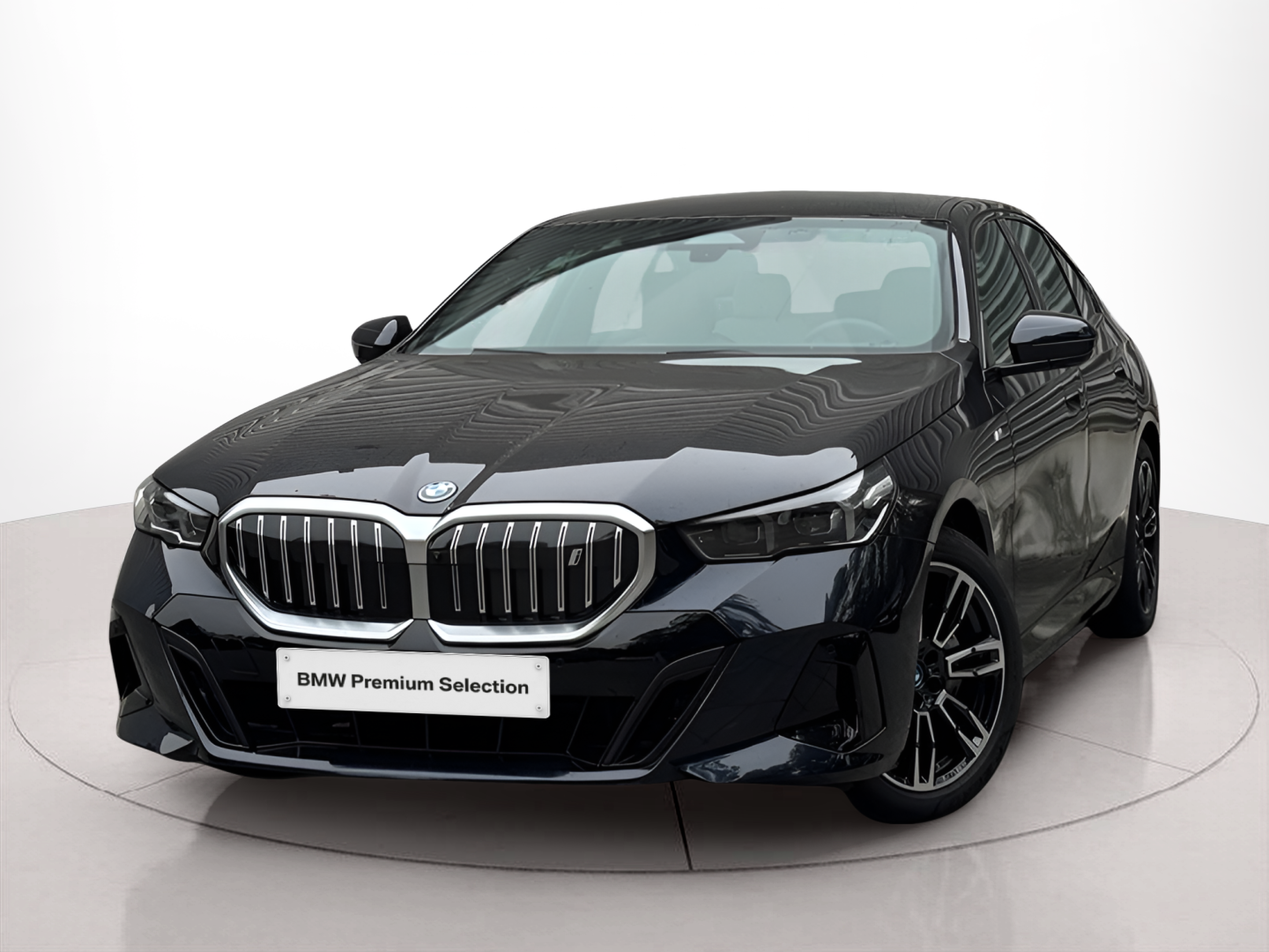 Fotos de BMW i5 eDrive40 color Gris. Año 2025. 250KW(340CV). Elétrico. En concesionario BMcar Braga de Braga