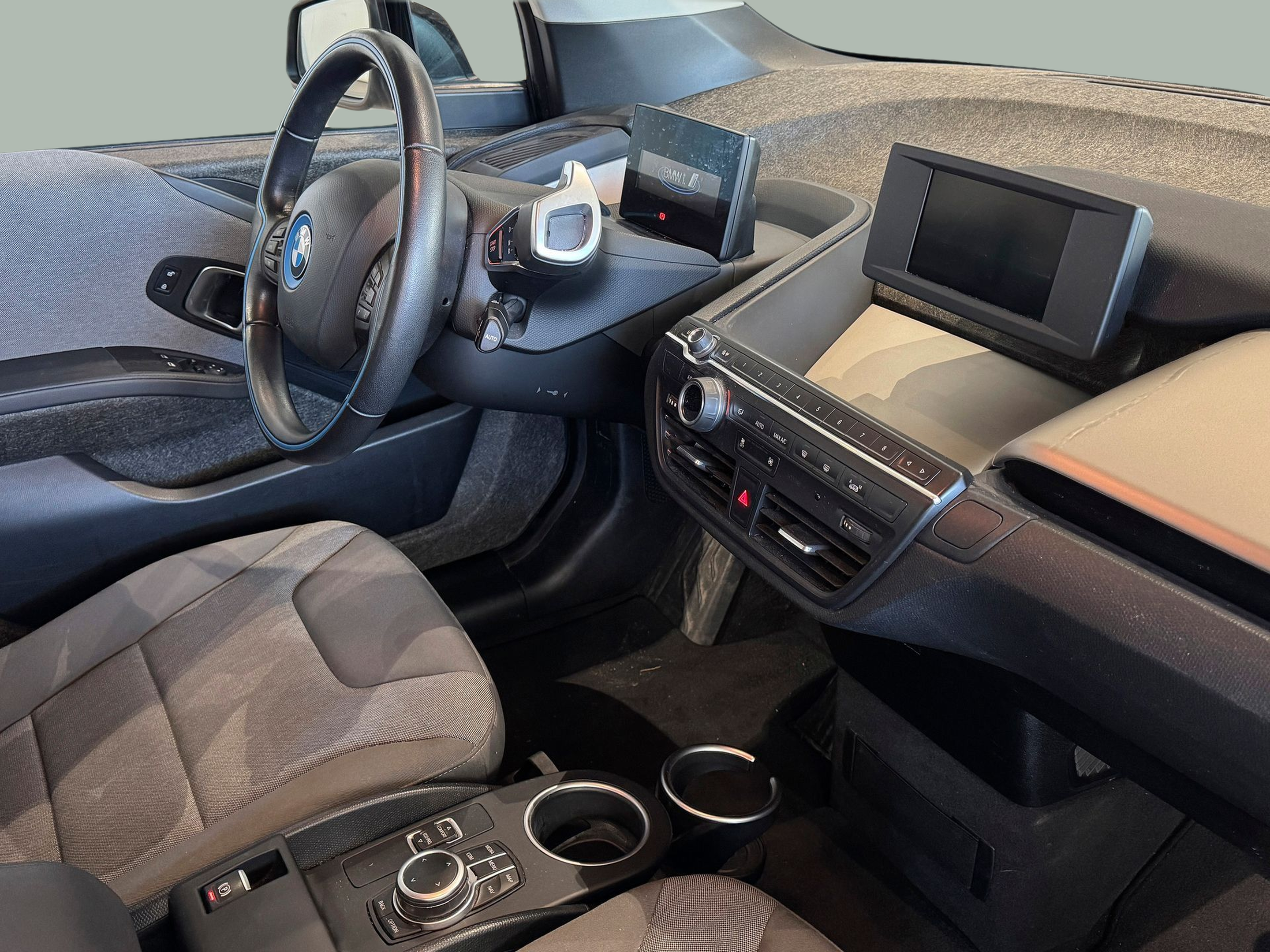 BMW i3 i3 120Ah color Blanco. Año 2022. 125KW(170CV). Elétrico. En concesionario BMcar Braga de Braga