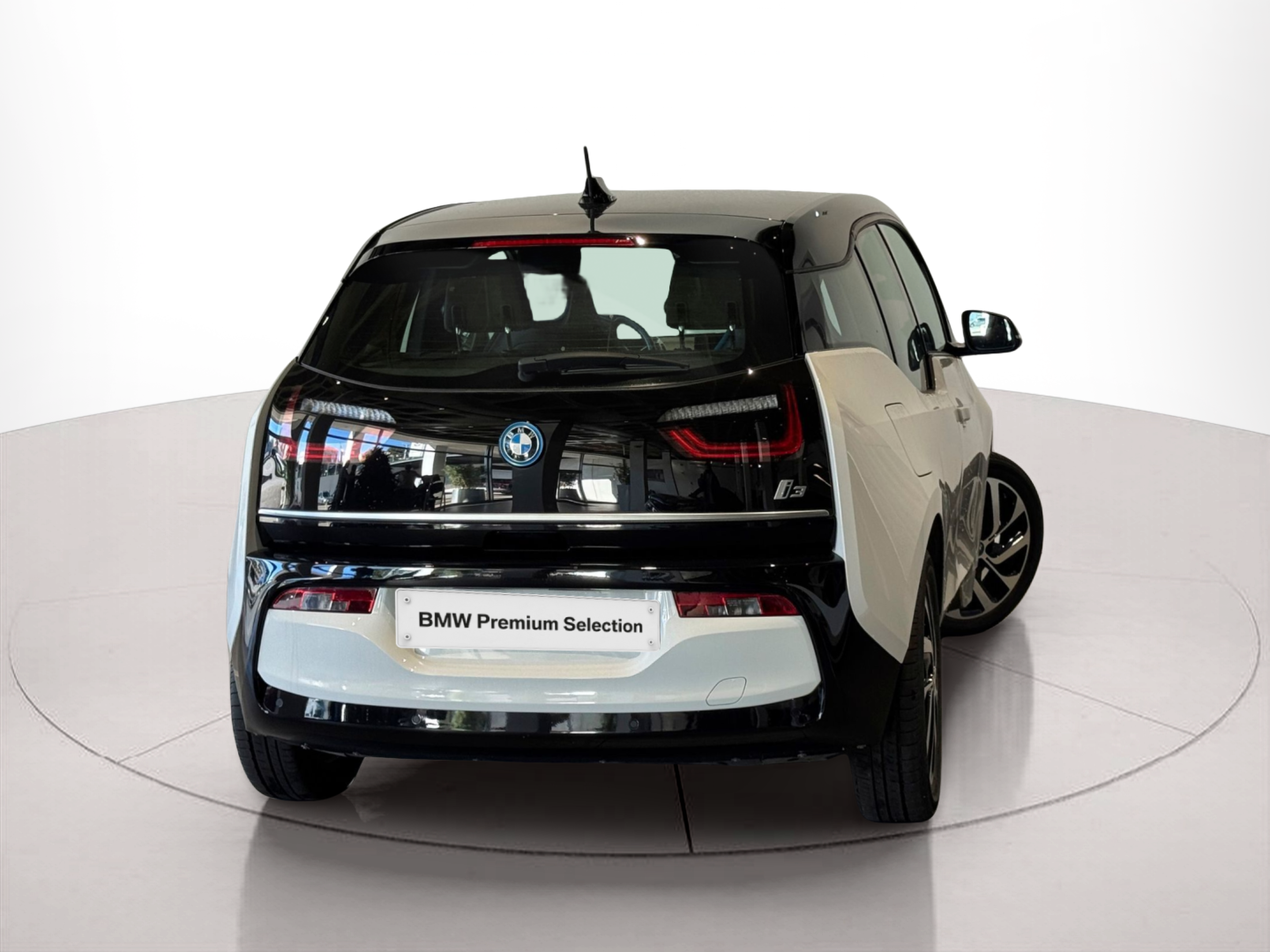 BMW i3 i3 120Ah color Blanco. Año 2022. 125KW(170CV). Elétrico. En concesionario BMcar Braga de Braga