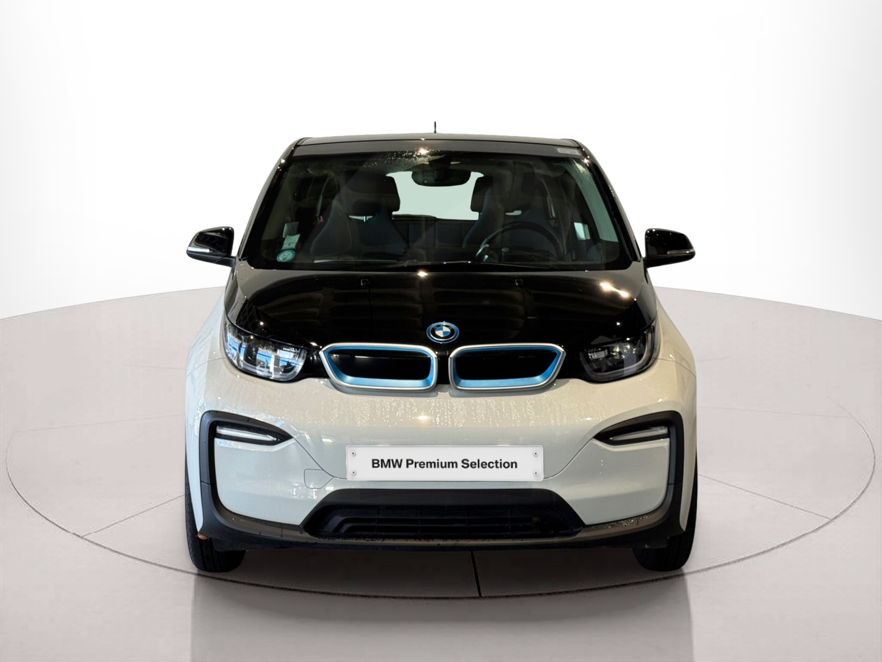 Fotos de BMW i3 i3 120Ah color Blanco. Año 2022. 125KW(170CV). Elétrico. En concesionario BMcar Braga de Braga