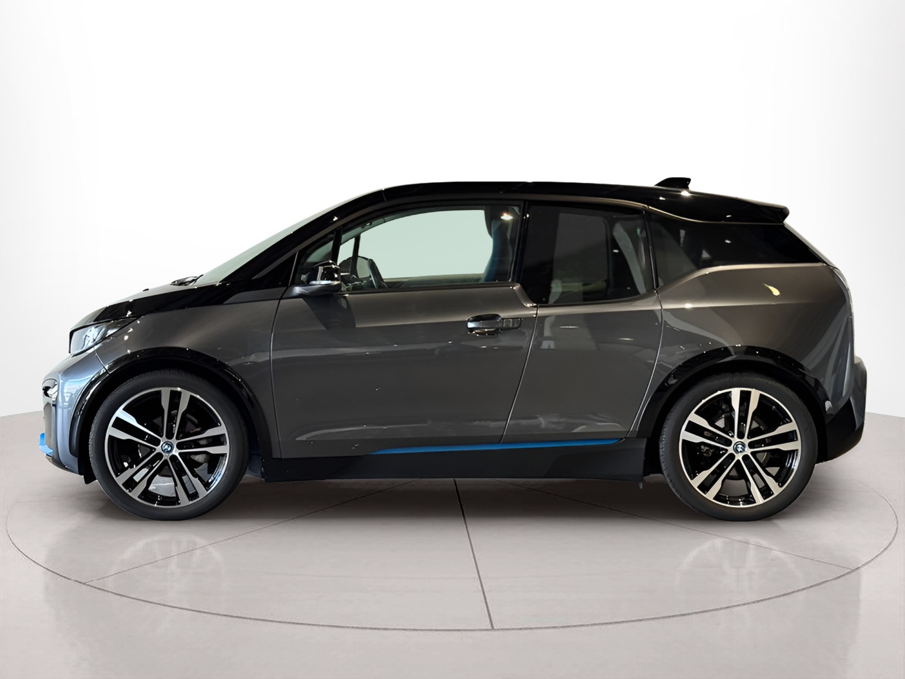 Fotos de BMW i3 i3 120Ah color Gris. Año 2022. 135KW(184CV). Elétrico. En concesionario BMcar Braga de Braga
