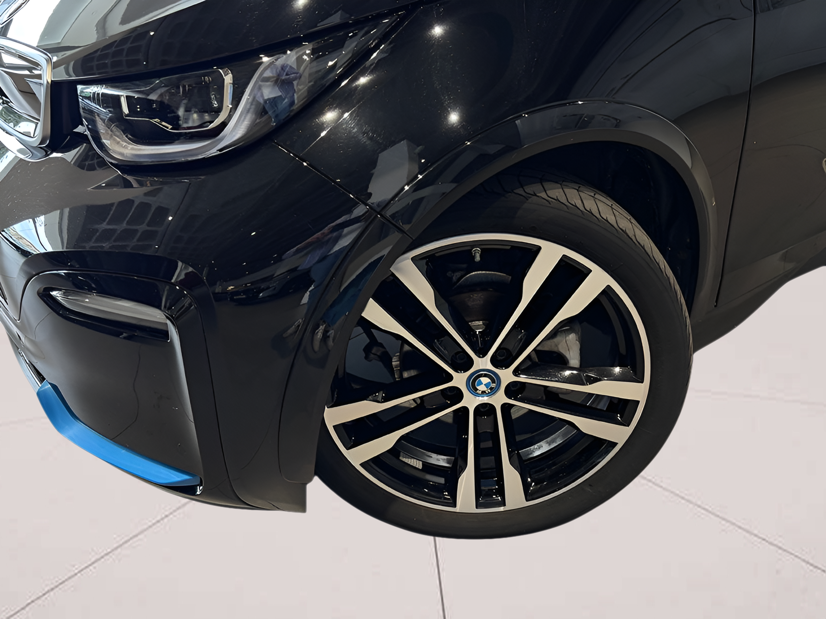 BMW i3 i3 120Ah color Negro. Año 2022. 135KW(184CV). Elétrico. En concesionario BMcar Braga de Braga
