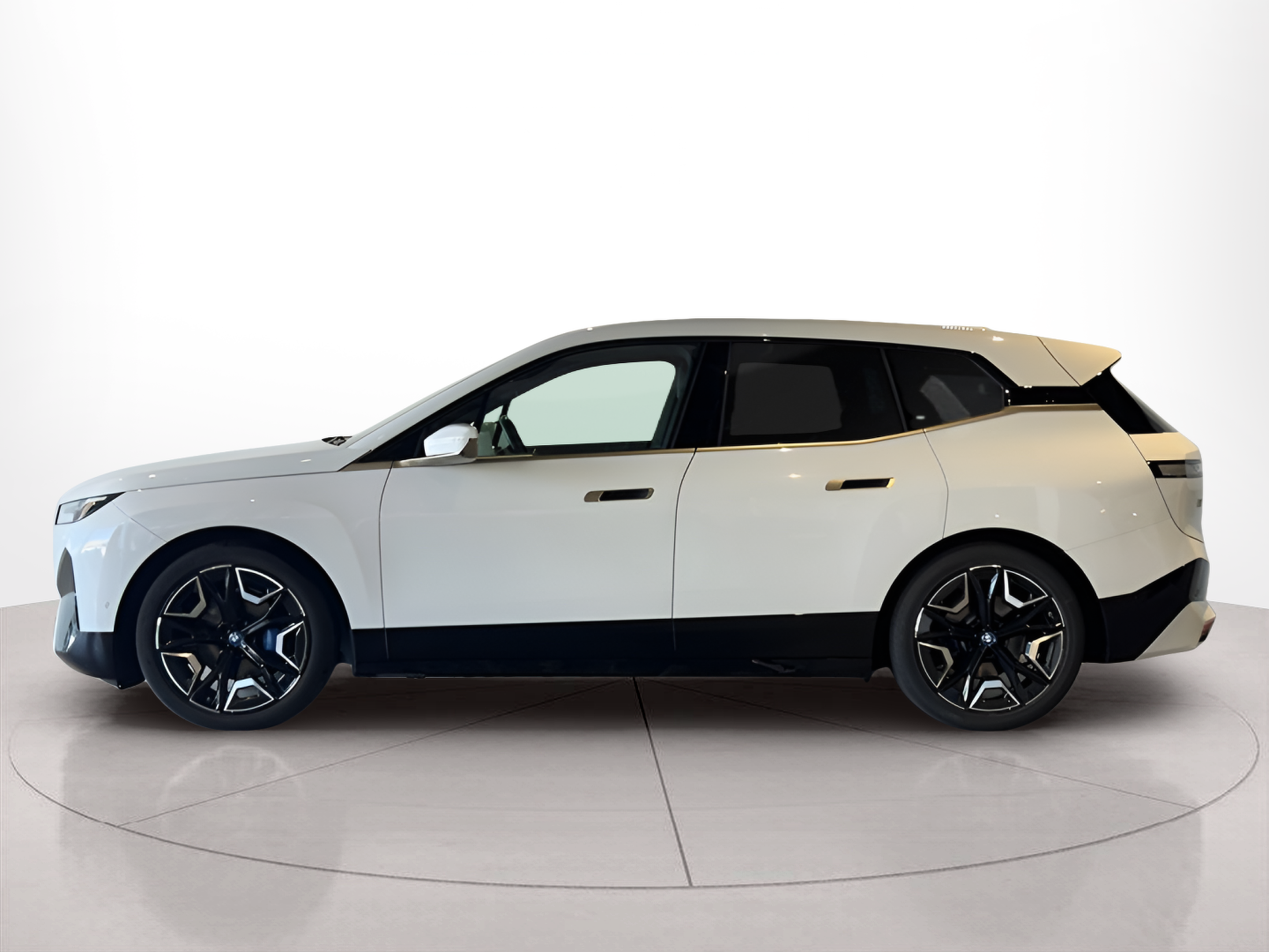 Fotos de BMW iX xDrive40 color Blanco. Año 2022. 240KW(326CV). Elétrico. En concesionario BMcar Braga de Braga