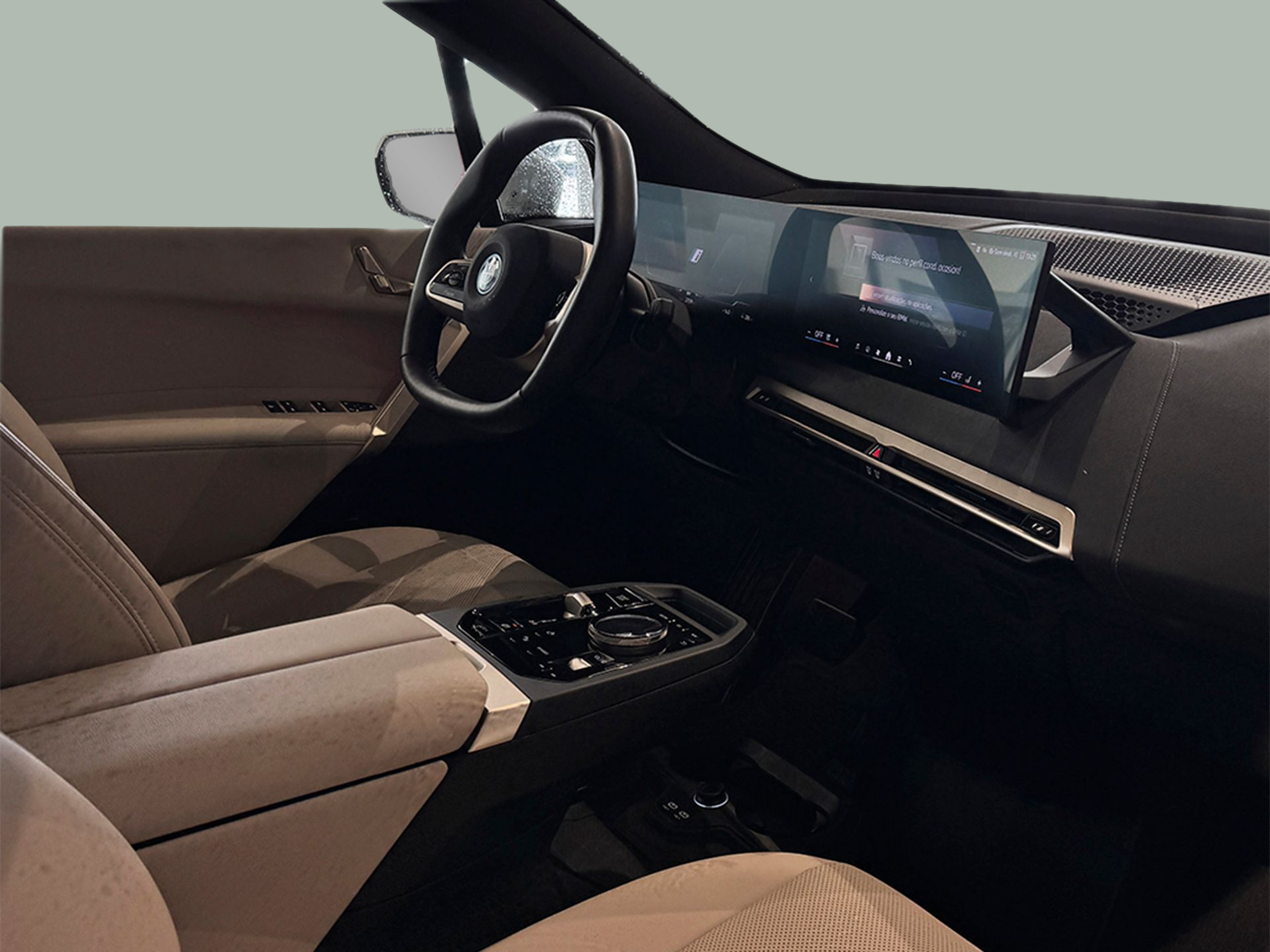 BMW iX xDrive40 color Blanco. Año 2024. 240KW(326CV). Elétrico. En concesionario BMcar Braga de Braga