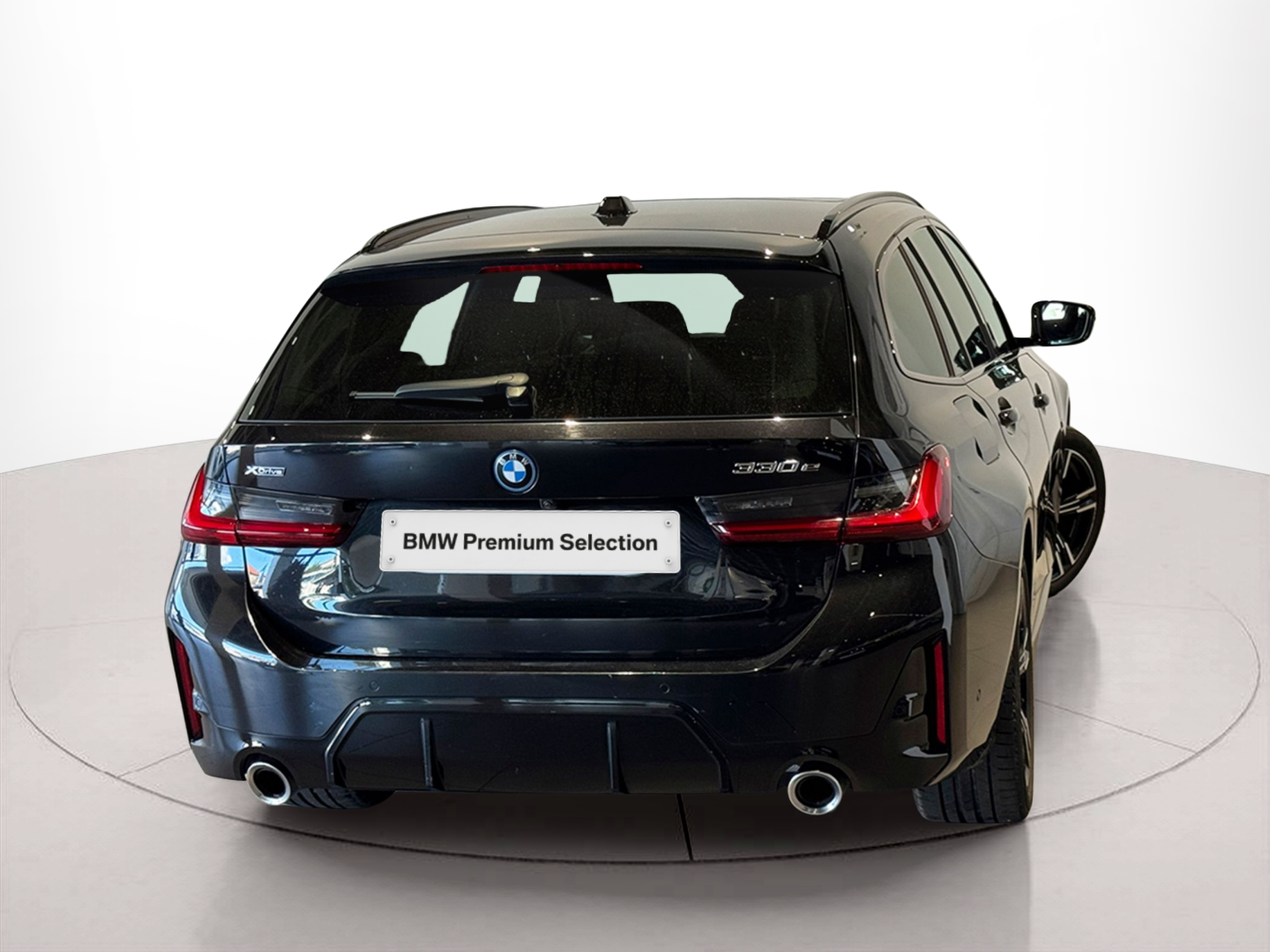 BMW Série 3 320e Touring color Negro. Año 2023. 215KW(292CV). Elétrico / Gasolina Híbrido. En concesionario BMcar Braga de Braga