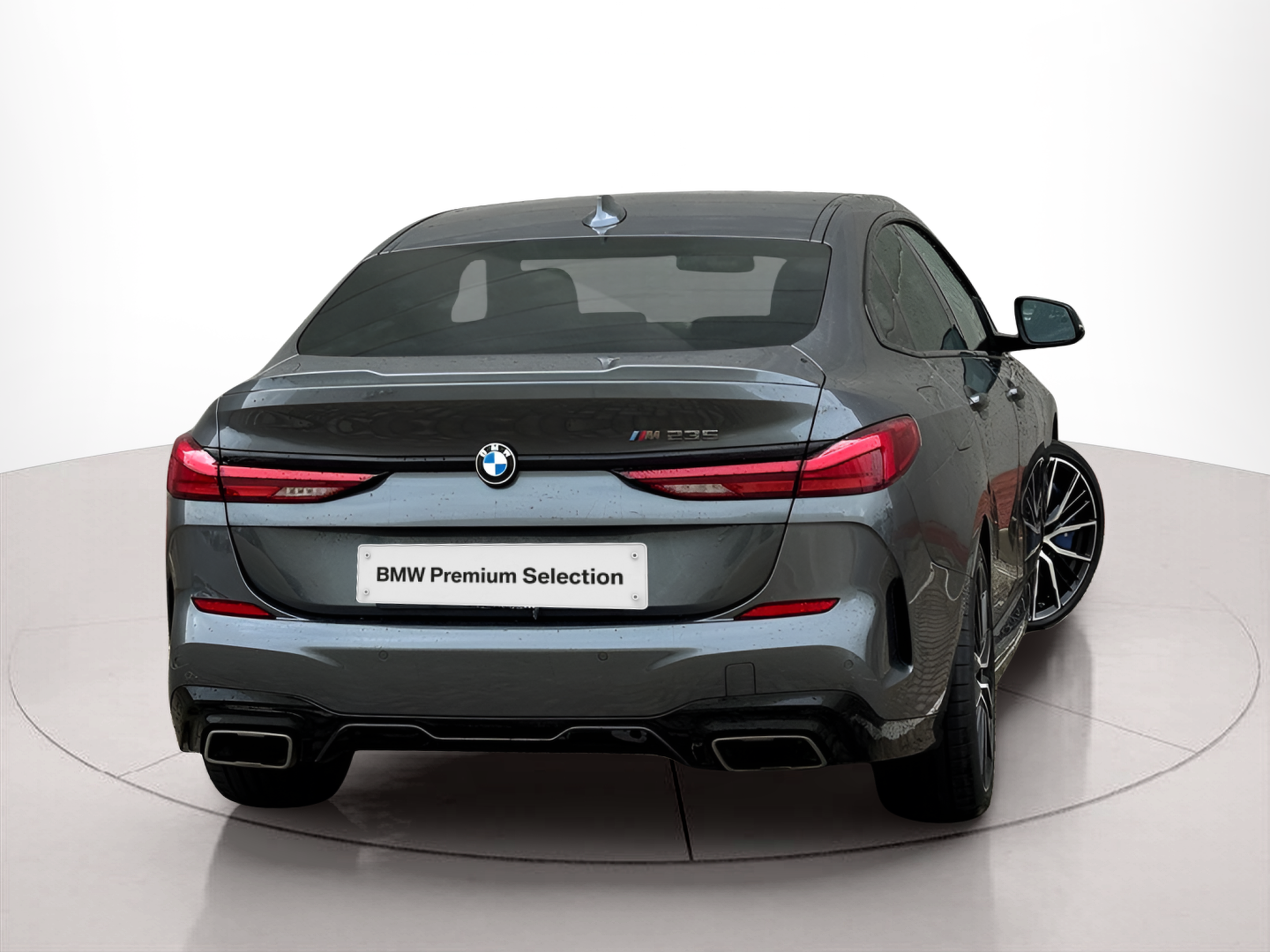 BMW Série 2 M235i Gran Coupe color Gris. Año 2022. 225KW(306CV). Gasolina. En concesionario BMcar Famalicão de Vila Nova de Famalicão