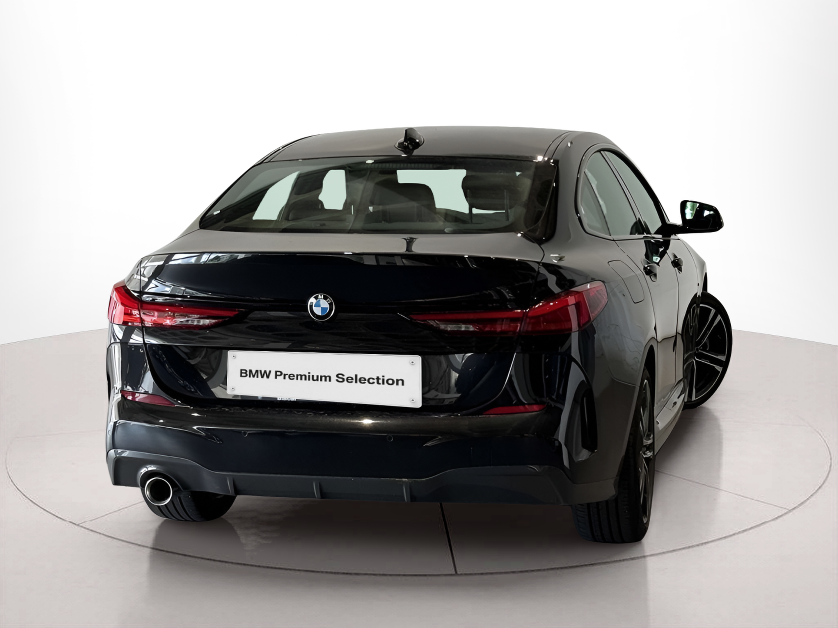 BMW Série 2 216d Gran Coupe color Negro. Año 2024. 85KW(116CV). Diesel. En concesionario BMcar Barcelos de Barcelos