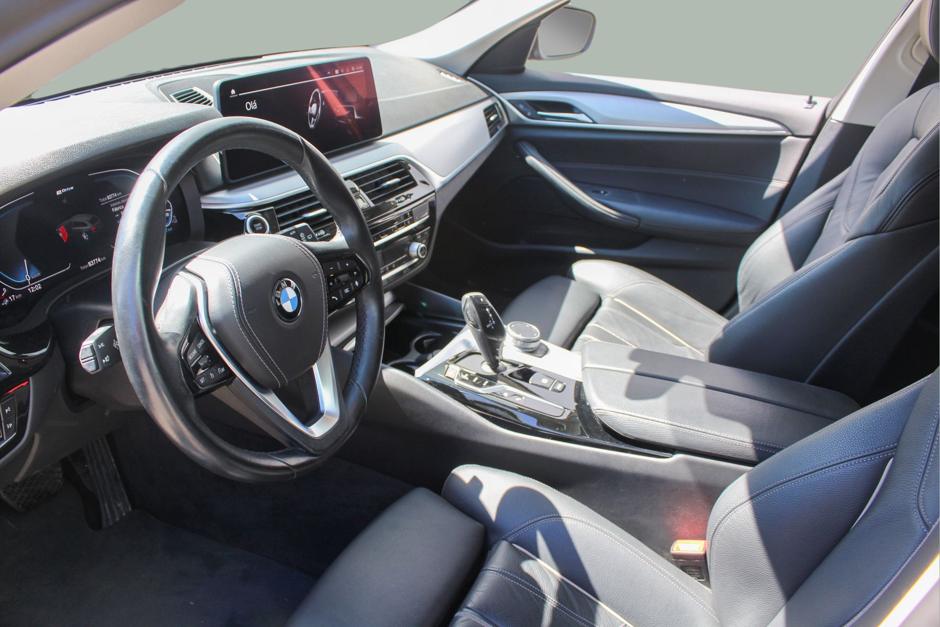 BMW Série 5 530e Touring color Negro. Año 2021. 215KW(292CV). Elétrico / Gasolina Híbrido. En concesionario BMcar Braga de Braga