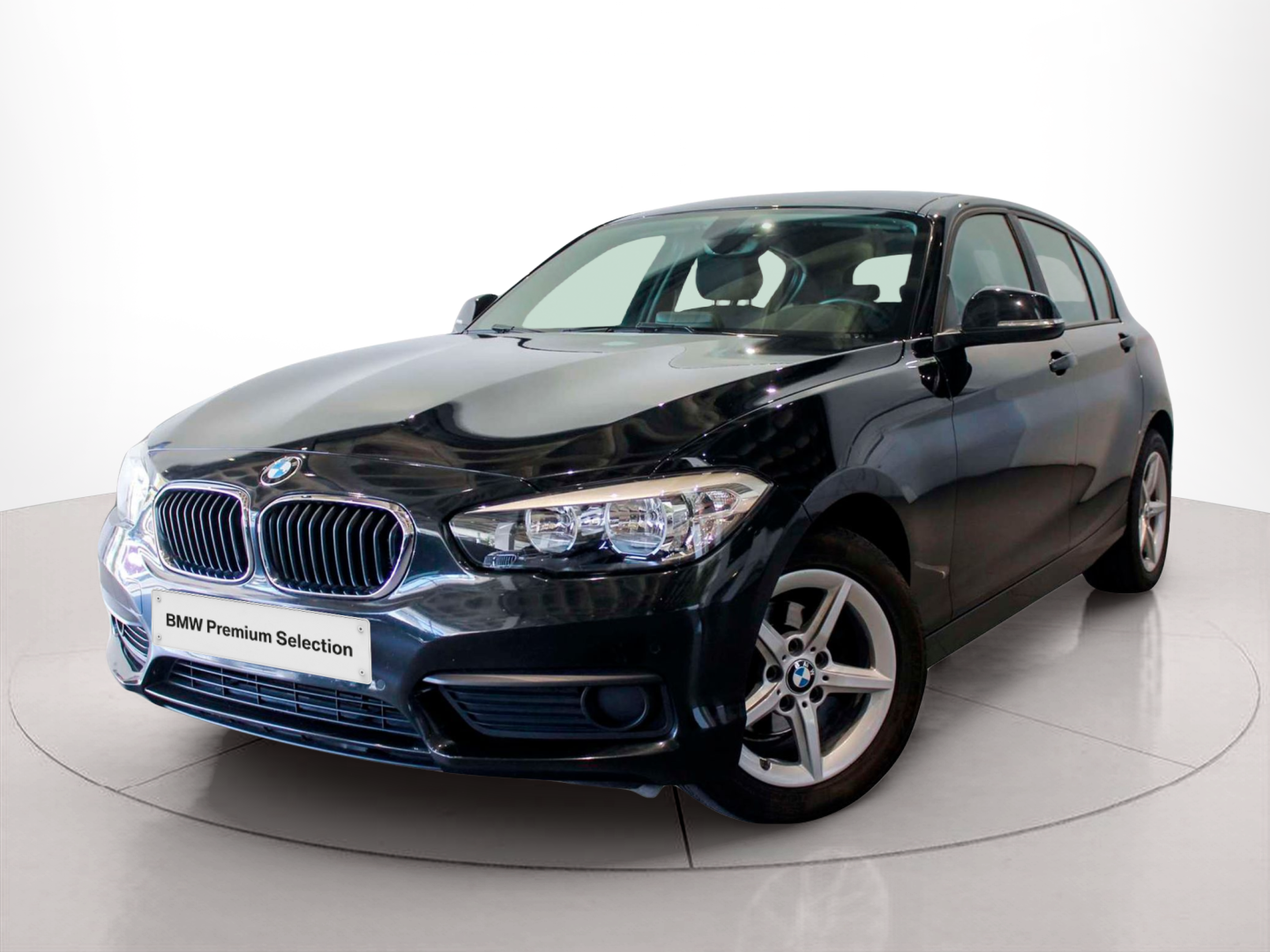 Fotos de BMW Série 1 114d color Negro. Año 2022. 70KW(95CV). Diesel. En concesionario BMcar Famalicão de Vila Nova de Famalicão