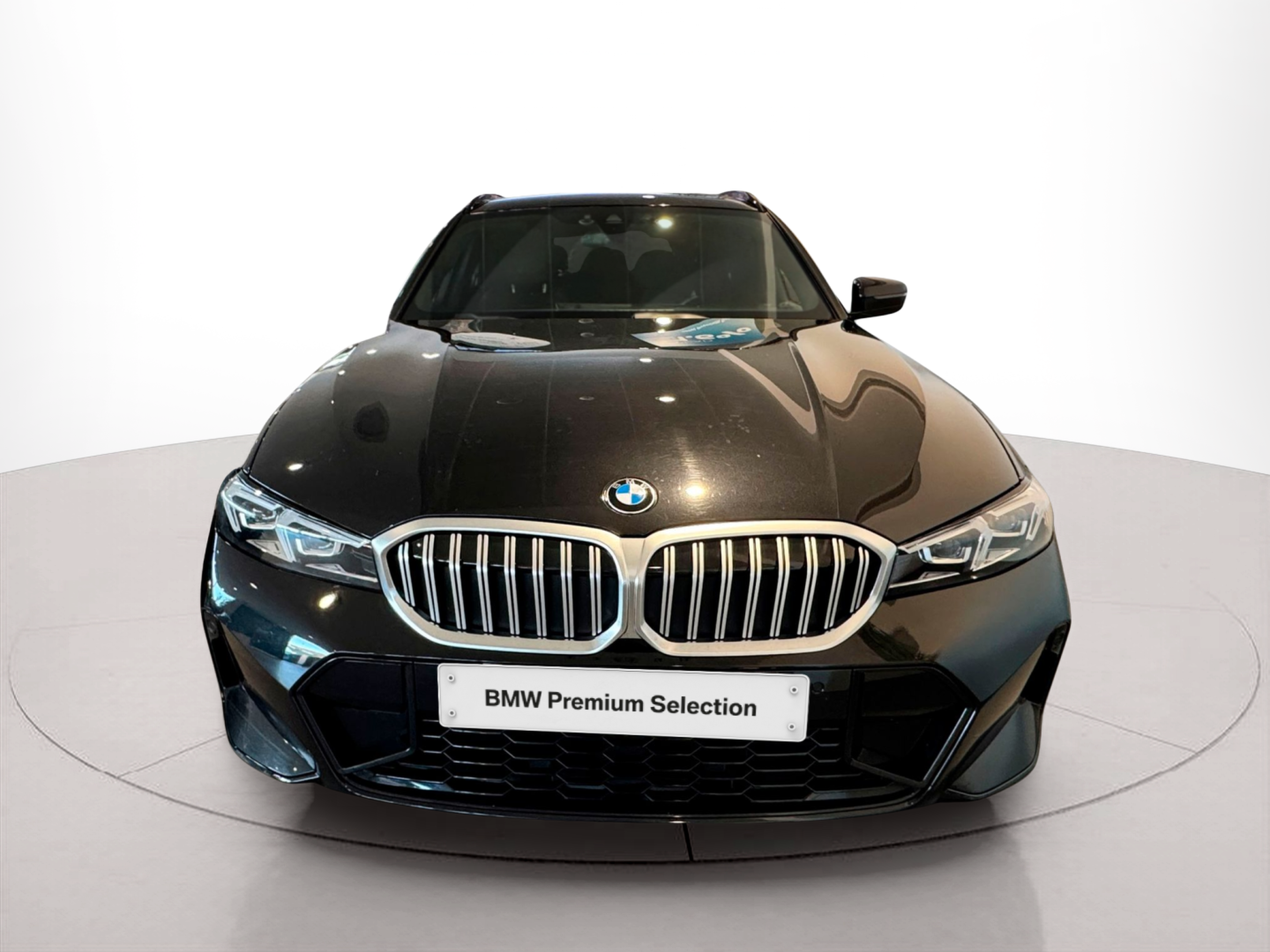 Fotos de BMW Série 3 320d Touring color Negro. Año 2025. 140KW(190CV). Diesel. En concesionario BMcar Porto de Porto